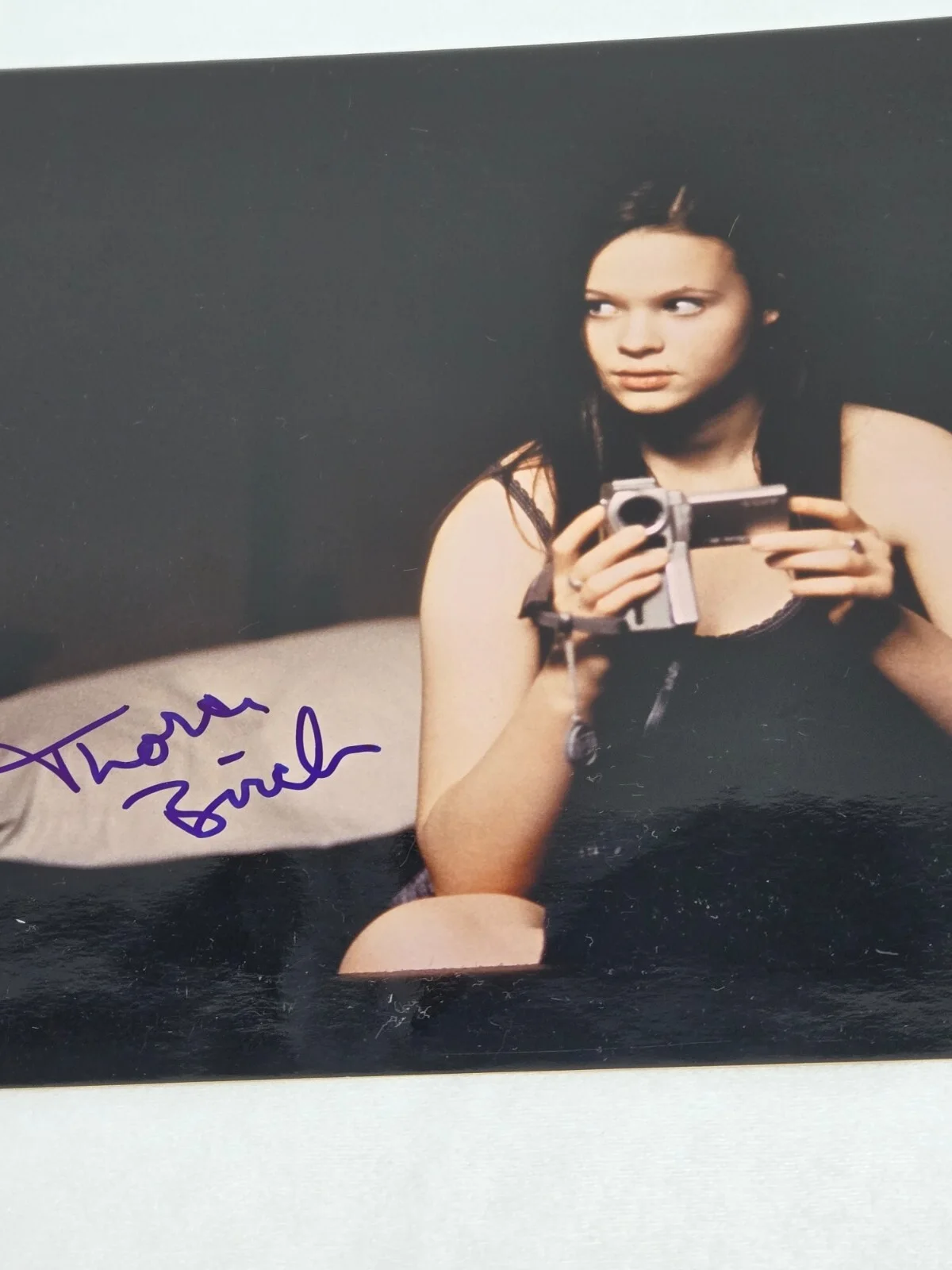 Thora Birch — VTG THORA BIRCH 1999 AUTOGRAPH SIGNED COLOR GLOSSY PHOTO 10X8 ICONOGRAPHS COA, image 3