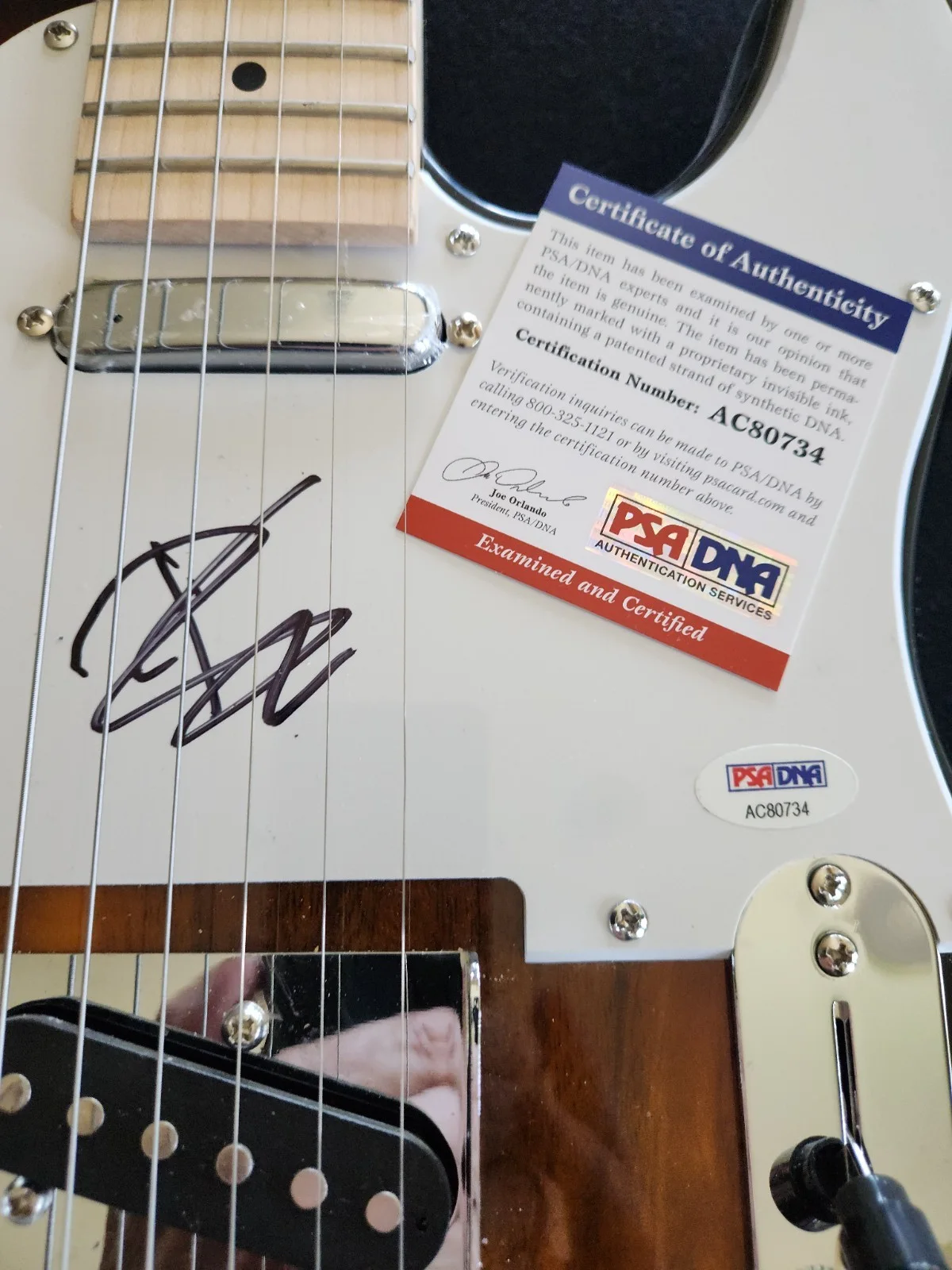 Billy Joe Armstrong of Green Day signed guitar with PSA certification, изображение 2