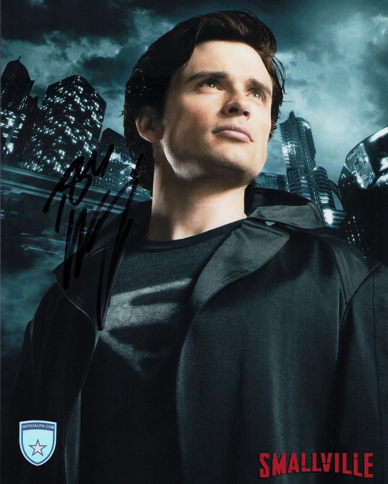 Tom Welling — Signed Tom Welling Smallville Superman Clark Kent 8x10 w/ Official Pix COA