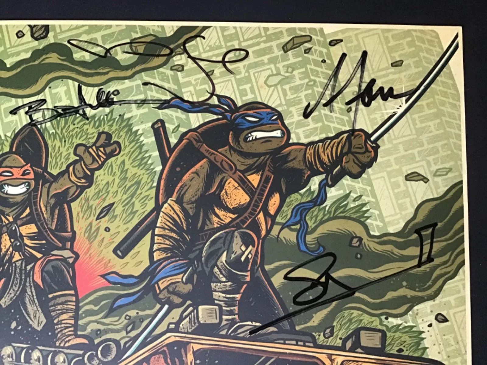 MEGAN FOX, STEPHEN AMELL — TEENAGE MUTANT NINJA TURTLES Signed MEGAN FOX Stephen Amell WONDERCON SDCC 2016, изображение 4