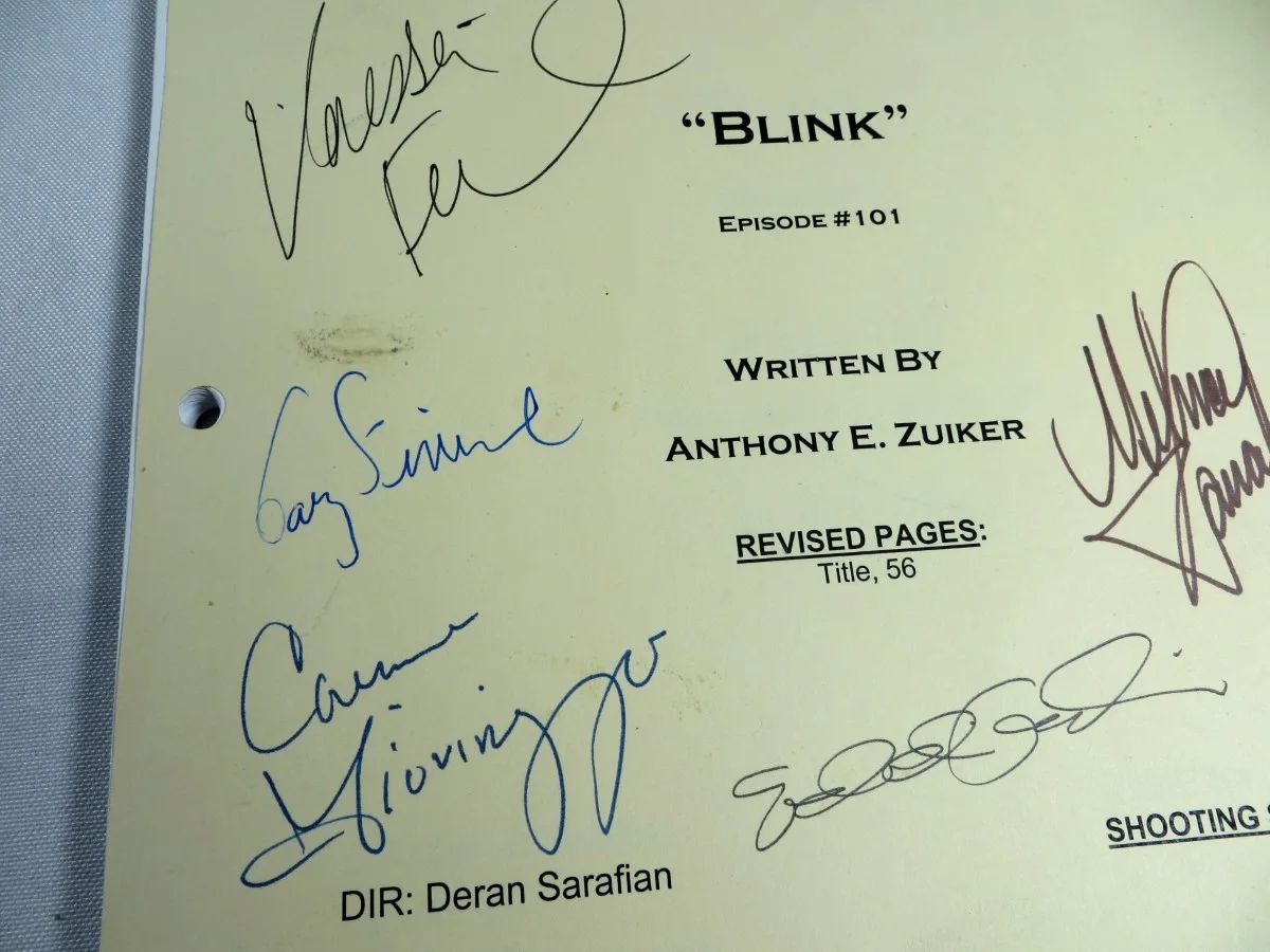 Gary Sinise, Eddie Cahill, Carmine Giovinazzo — CSI:NY Cast Signed Autographed Script Gary Sinise Cahill Giovinazzo +3 JSA, image 2