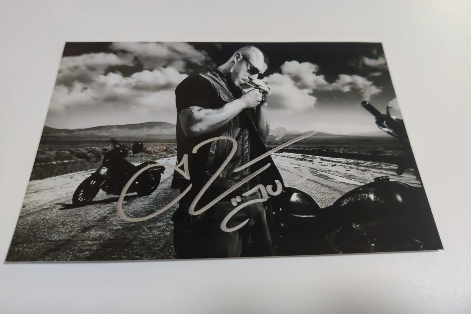 Theo Rossi — Theo Rossi Signed 4x6" Photo Sons of Anarchy "JUICE" Autographed