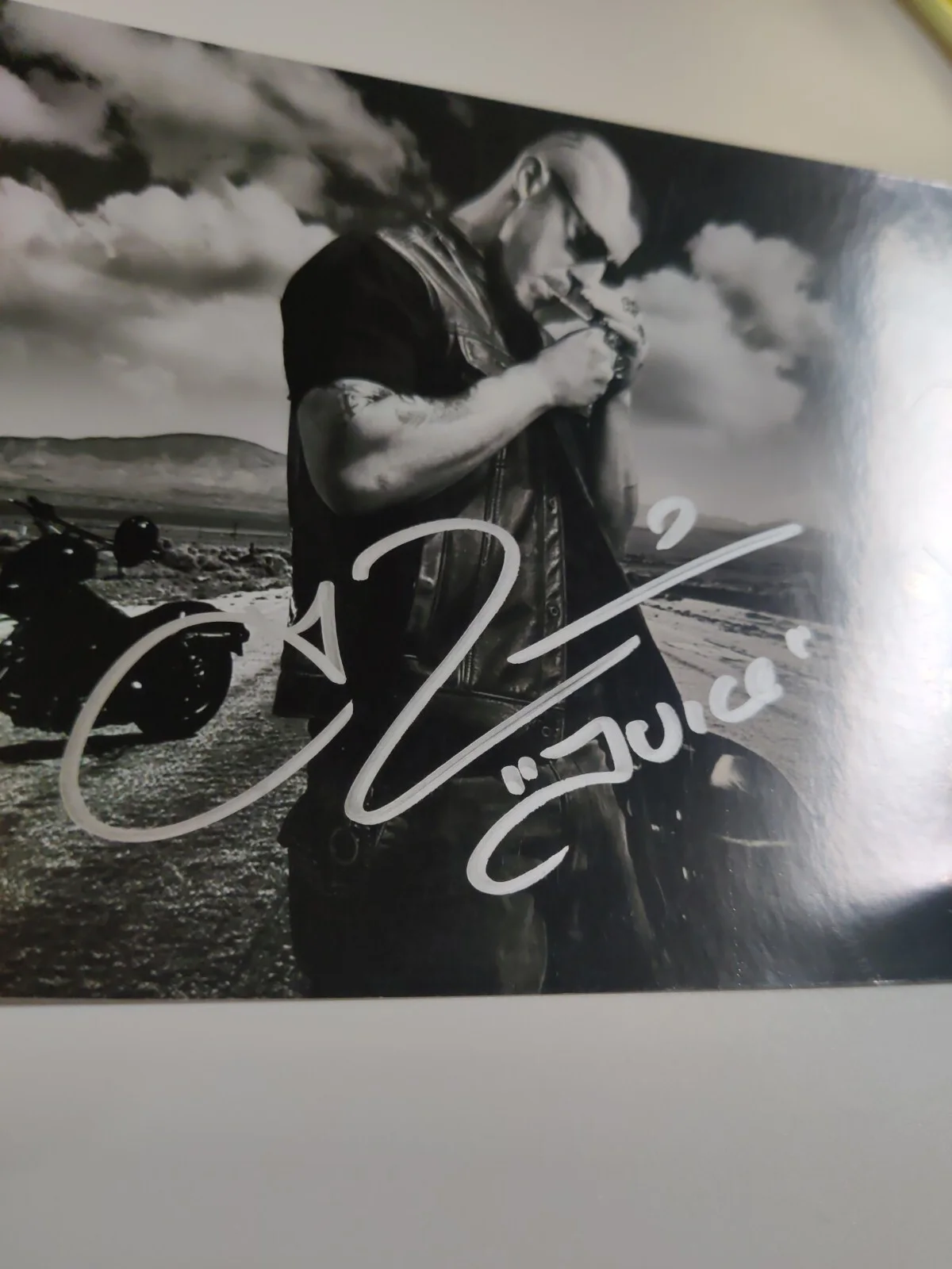 Theo Rossi — Theo Rossi Signed 4x6" Photo Sons of Anarchy "JUICE" Autographed, изображение 3