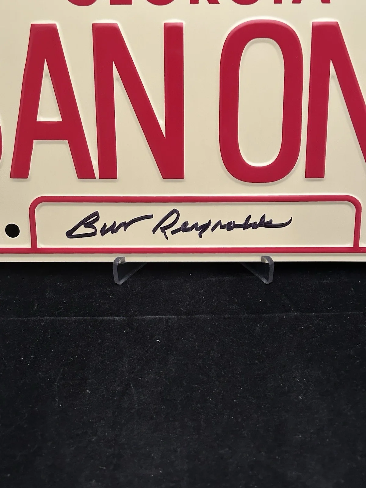 Burt Reynolds — Burt Reynolds Smokey And The Bandit Signed License Plate Beckett COA AUTO, изображение 2
