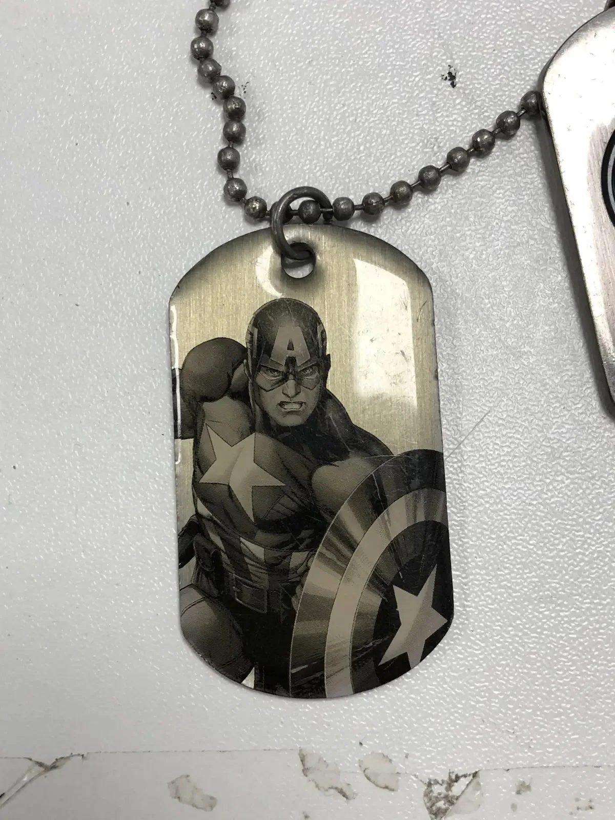 Marvel Universe Live Captain America Dog Tag Necklace Set Colectable Pre Owned, image 4