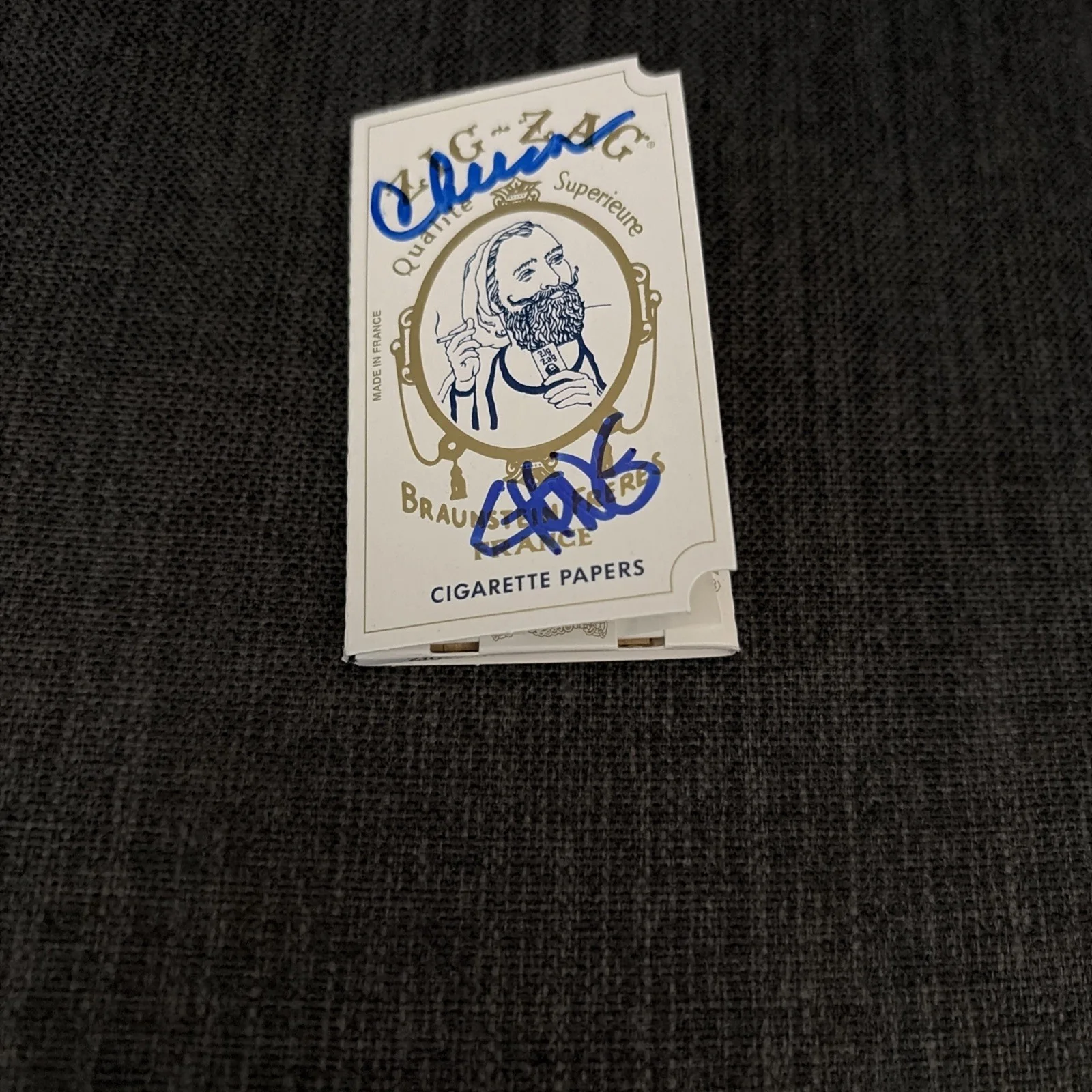 Cheech Marin Tommy Chong — Signed Cheech Marin and Tommy Chong Zig Zag Rolling Papers Beckett Witness, изображение 3