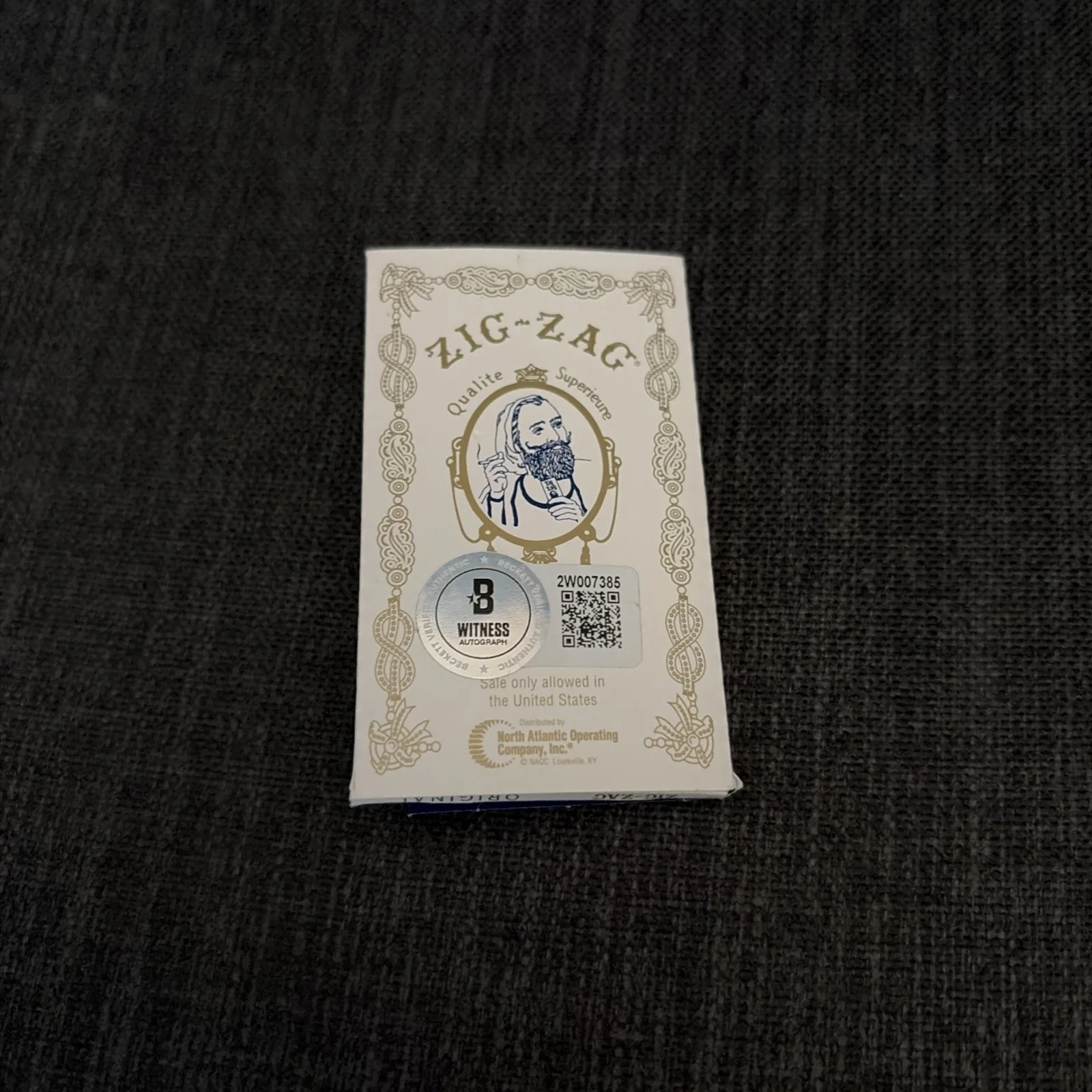 Cheech Marin Tommy Chong — Signed Cheech Marin and Tommy Chong Zig Zag Rolling Papers Beckett Witness, изображение 4