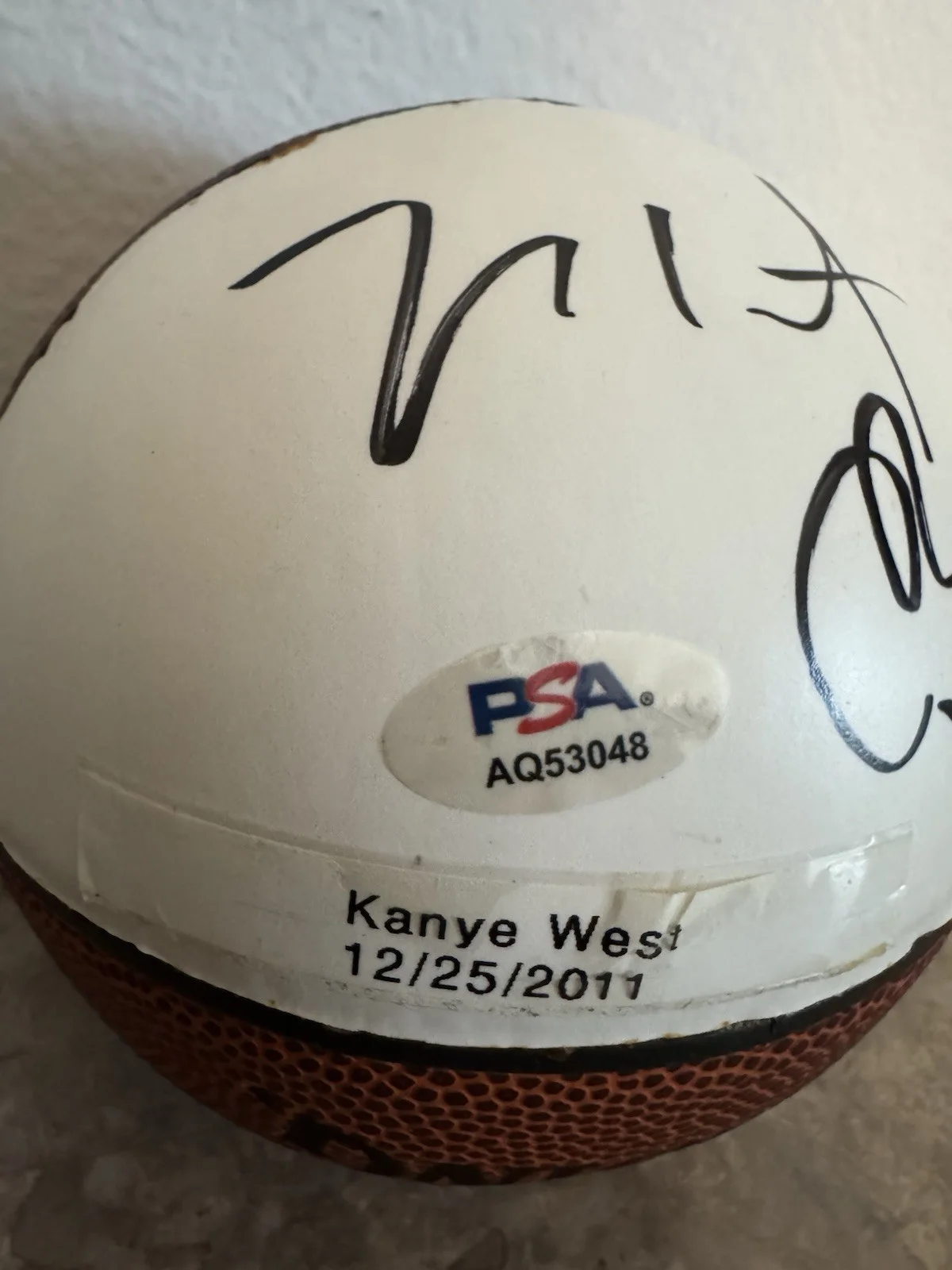 Kanye West — Kanye West Ye Signature Autograph Sketch PSA/DNA Certified 12/25/2011 Lakers, изображение 3