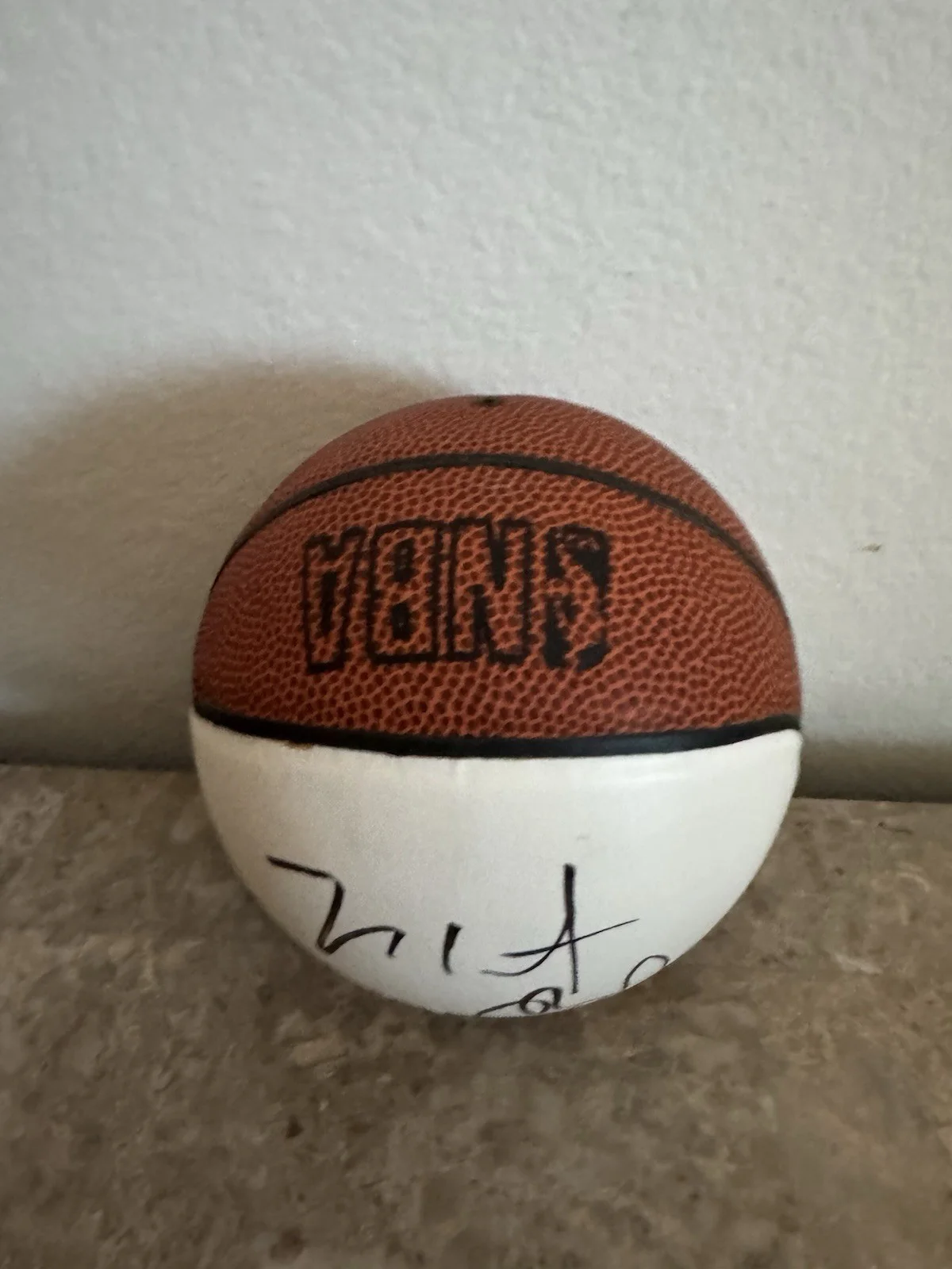 Kanye West — Kanye West Ye Signature Autograph Sketch PSA/DNA Certified 12/25/2011 Lakers, изображение 5