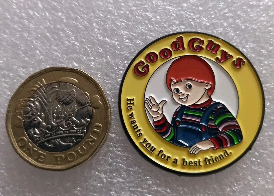 Child’s Play Chucky Enamel Pin Badge Set – Good Guys Retro Horror Collectible, изображение 4