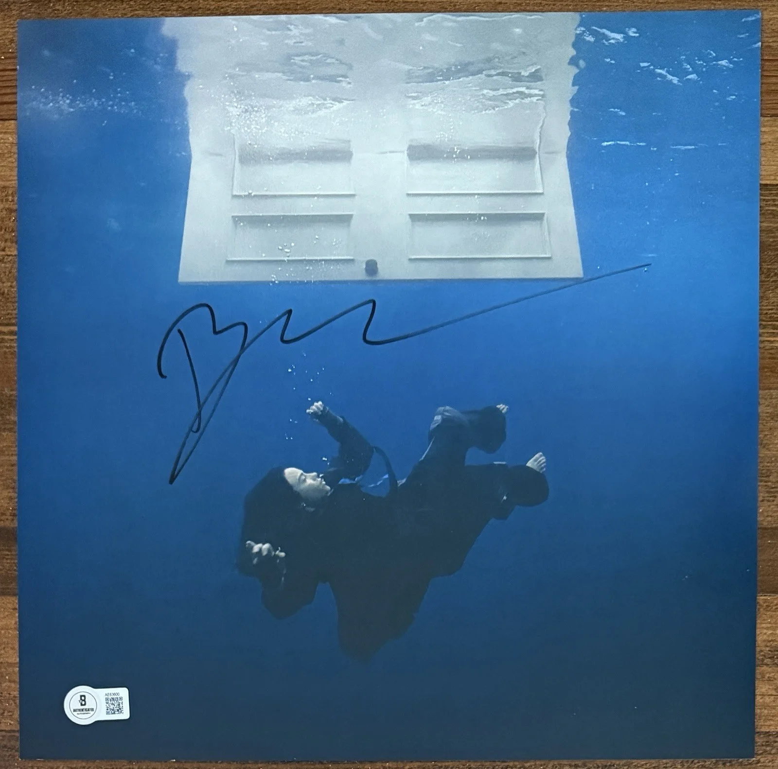 Billie Eilish — BILLIE EILISH HIT ME HARD & SOFT VINYL & SIGNED COVER PHOTO BECKETT BAS COA AUTO