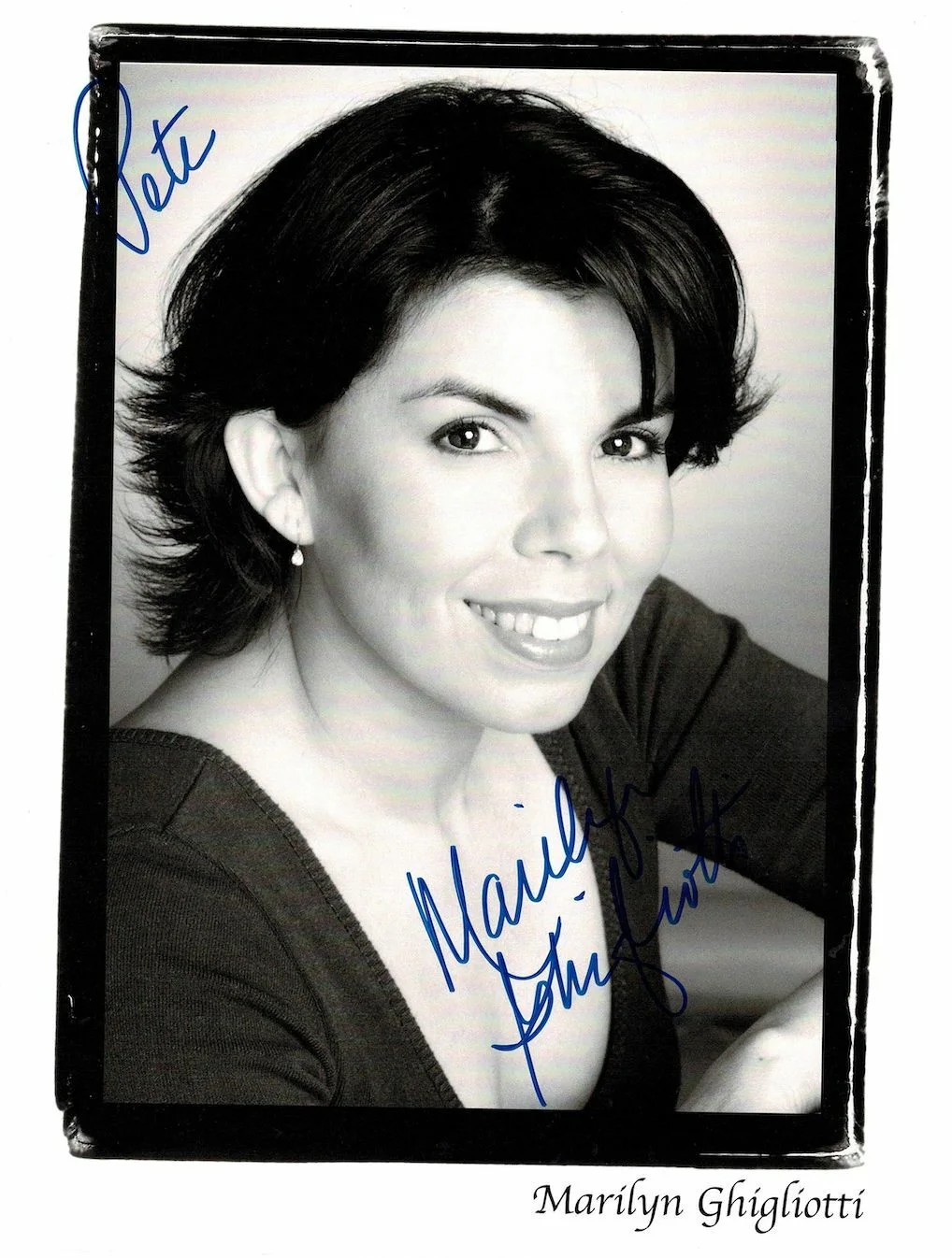 Marilyn Ghigliotti — Marilyn Ghigliotti Clerks Autographed Signed 8x10 Photo AMCo cOA 4521