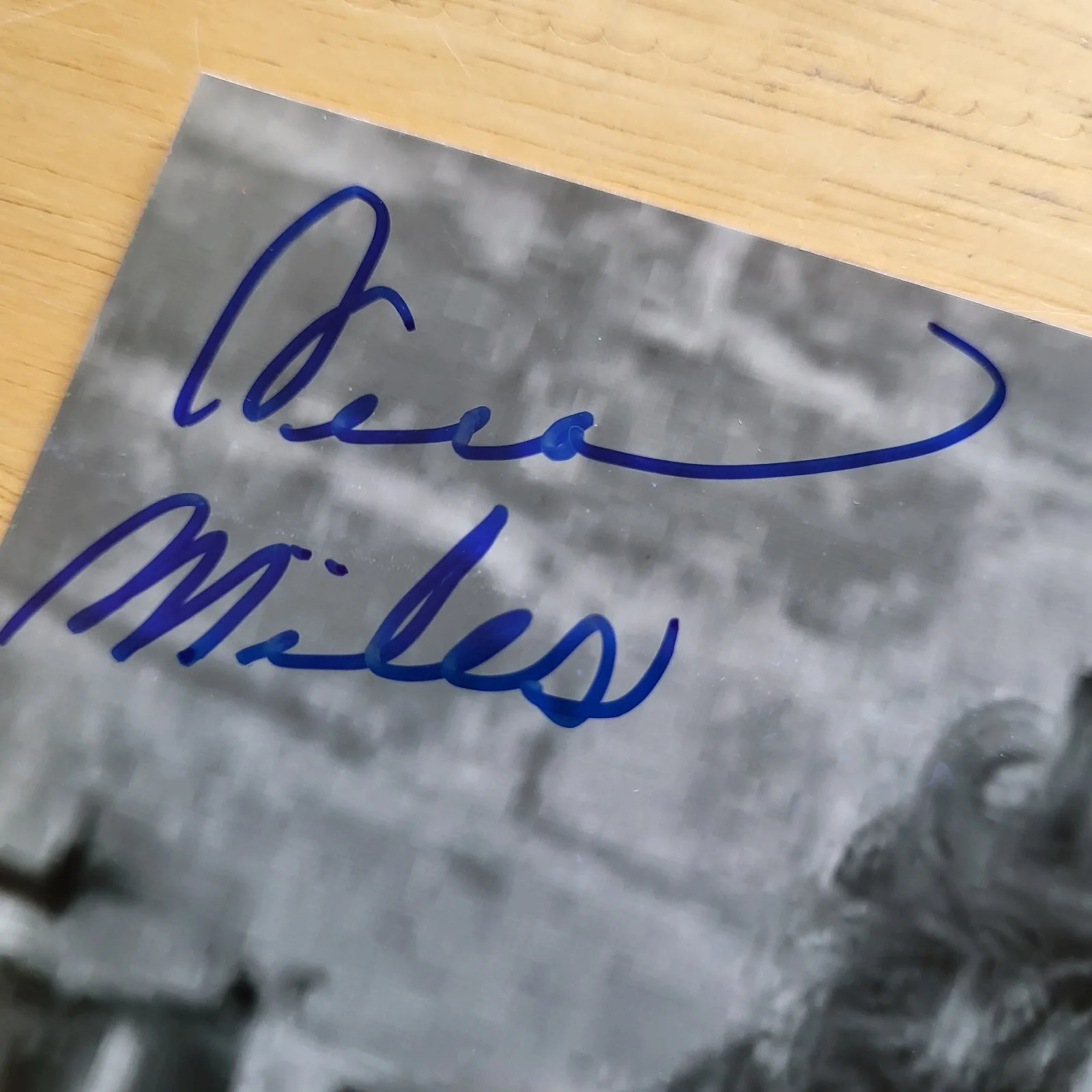 Vera Miles — Vera Miles Psycho Hand Signed 4x6 Autograph, image 2