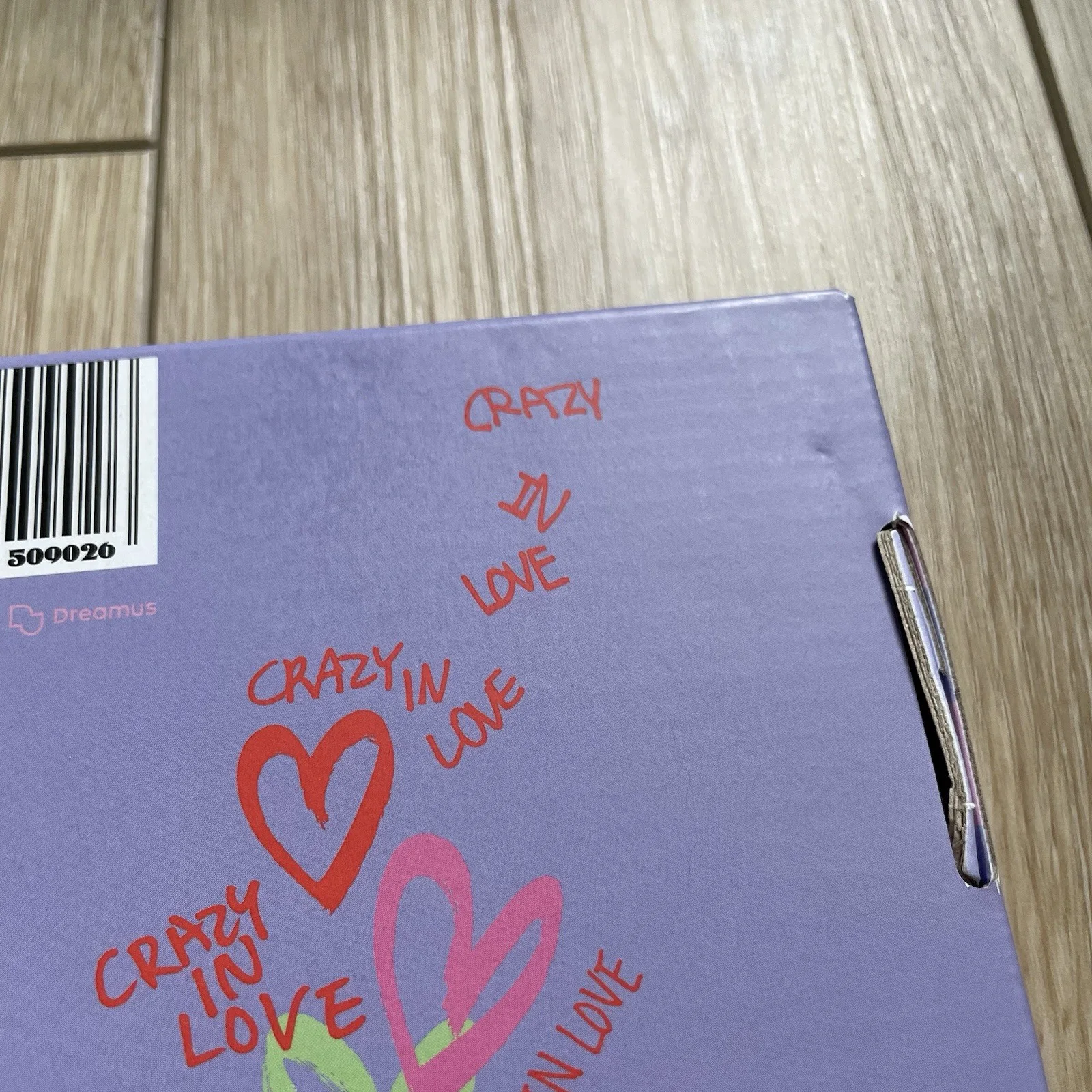 itzy crazy in love lia signed album, image 5