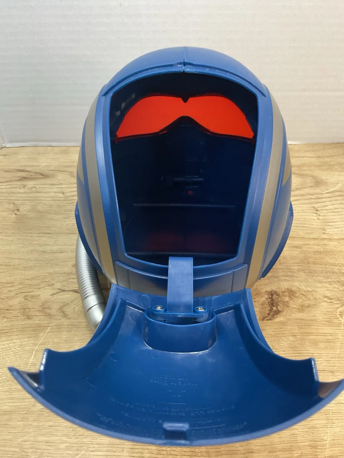 Captain America: Brave New World Helmet Popcorn Bucket, изображение 4