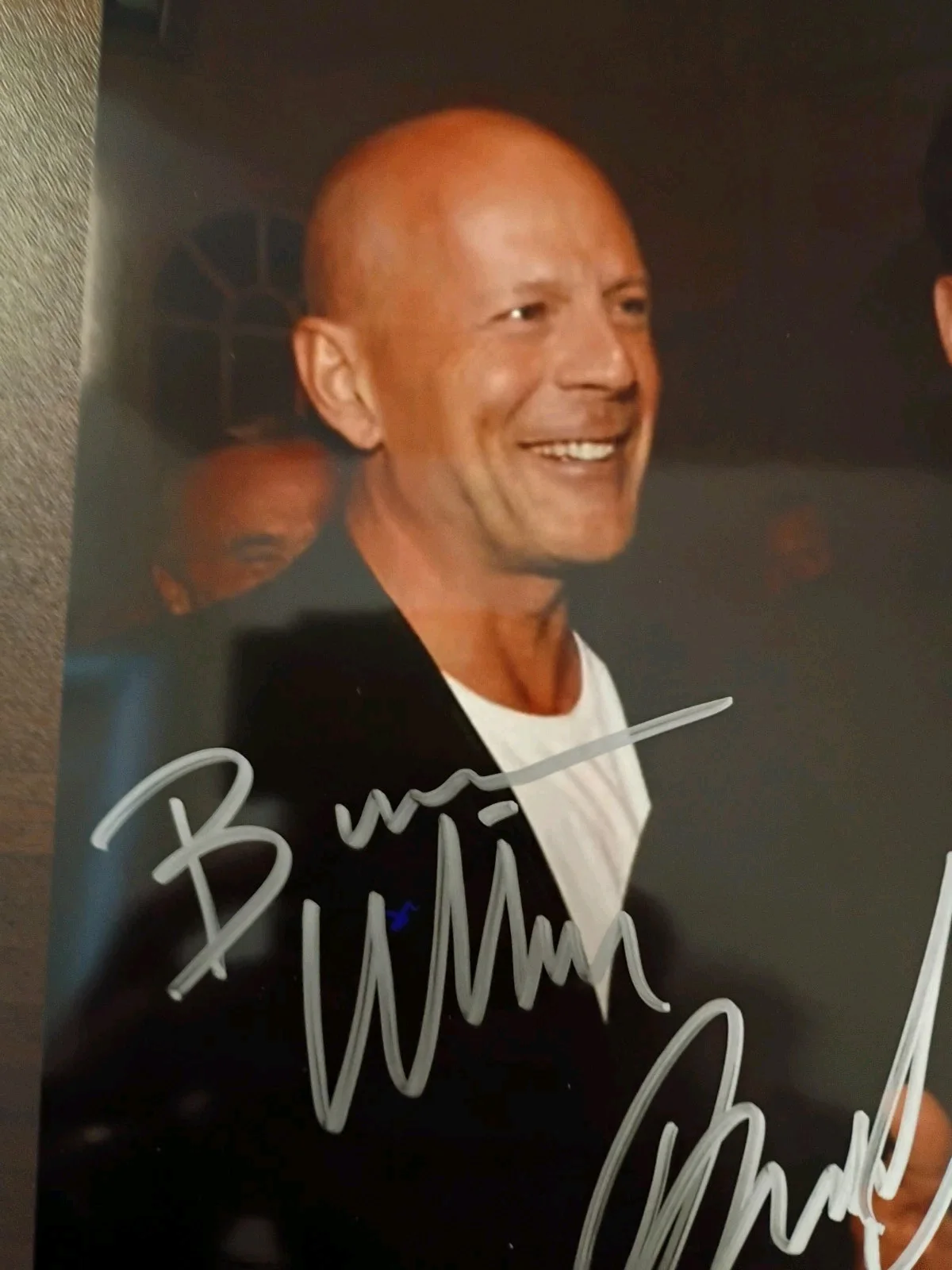 Bruce Willis / Arnold Schwarzenegger — Bruce Willis / Arnold Schwarzenegger Signed 8x10 COA, image 2