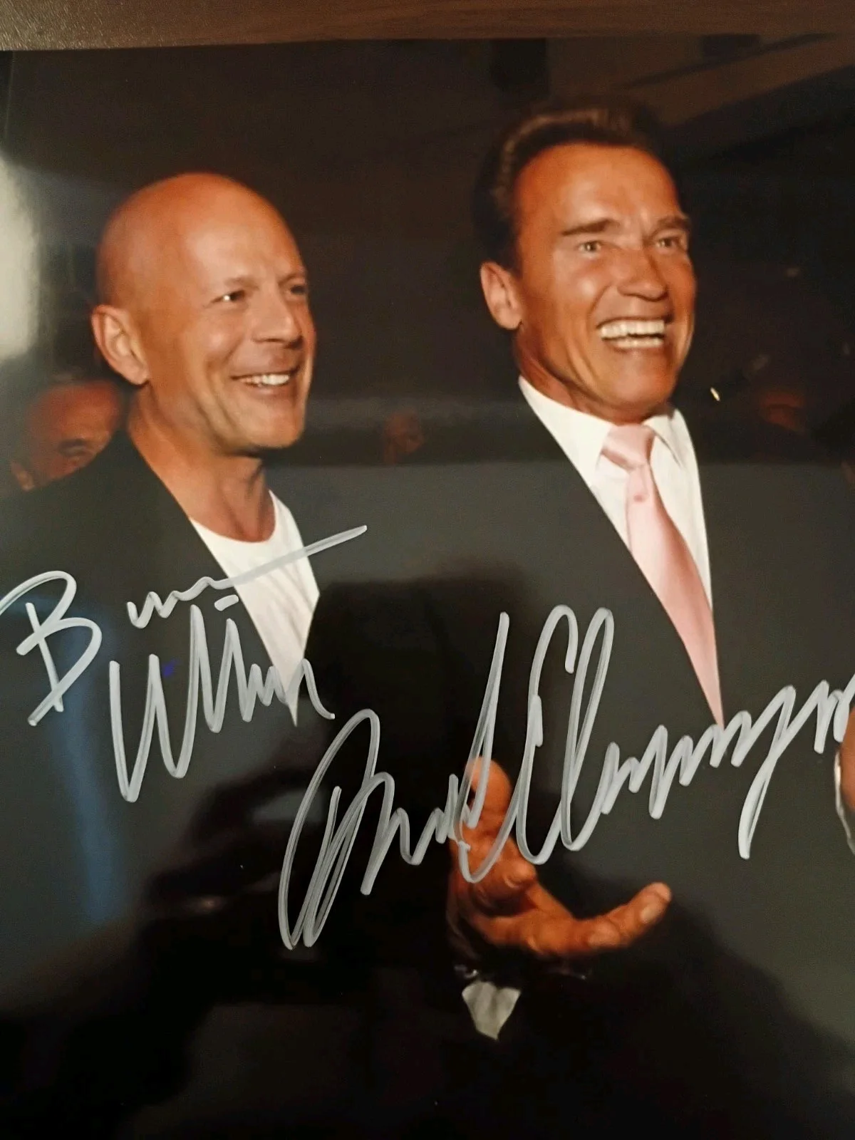 Bruce Willis / Arnold Schwarzenegger — Bruce Willis / Arnold Schwarzenegger Signed 8x10 COA, image 4