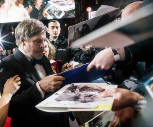 Mark Hamill — Mark Hamill Luke Skywalker Star Wars Hand Signed Autograph Postcard 8x5 COA, image 2