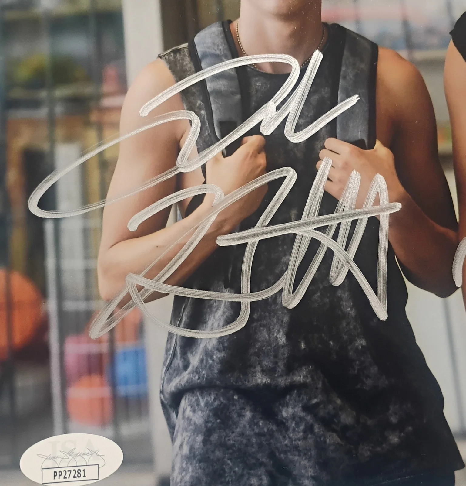 Xolo Mariduena & Jacob Bertrand Signed 8x10 Photo JSA COA Cobra Kai NO US TARIFF, изображение 3