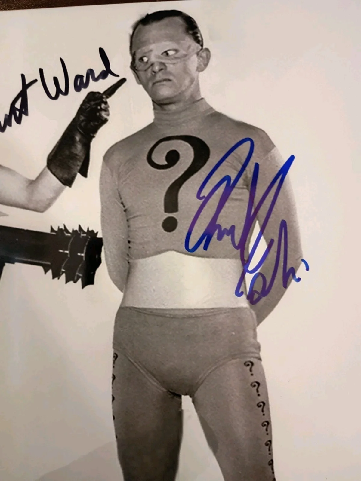 Burt Ward / Frank Gorshin — Burt Ward / Frank Gorshin Batman Signed 8x10 COA W/Matching Numbered Sticker, изображение 3