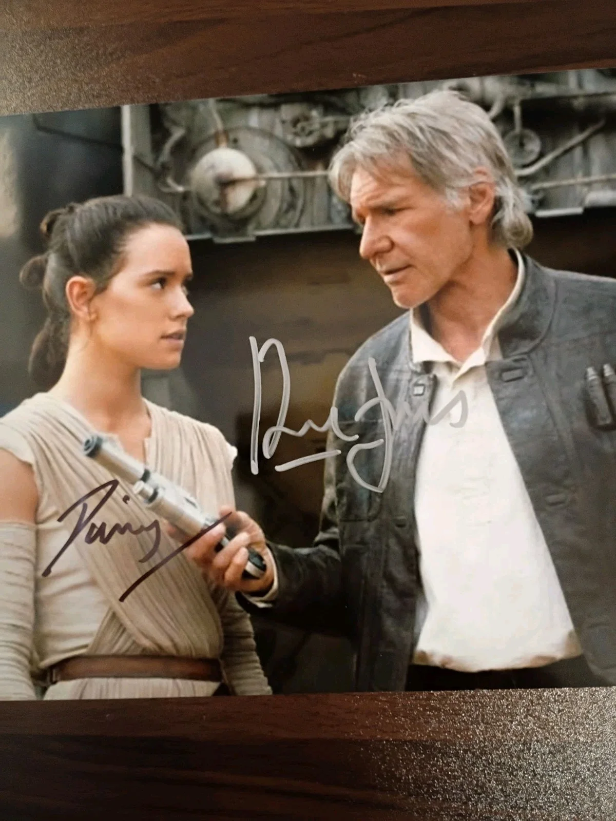 Harrison Ford / Daisy Ridley — Harrison Ford / Daisy Ridley Star Wars Signed 8x10 COA W/Matching Numbered Stick, image 4