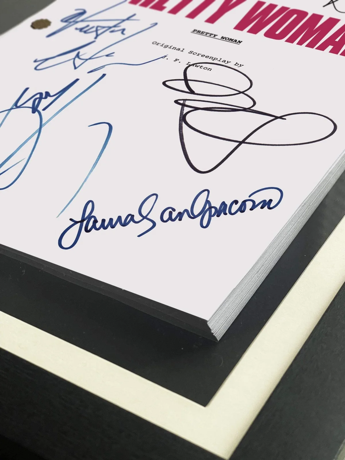 Pretty Woman, Signed Movie Script, Full Screenplay Reproduction + Cast Autograph, image 2