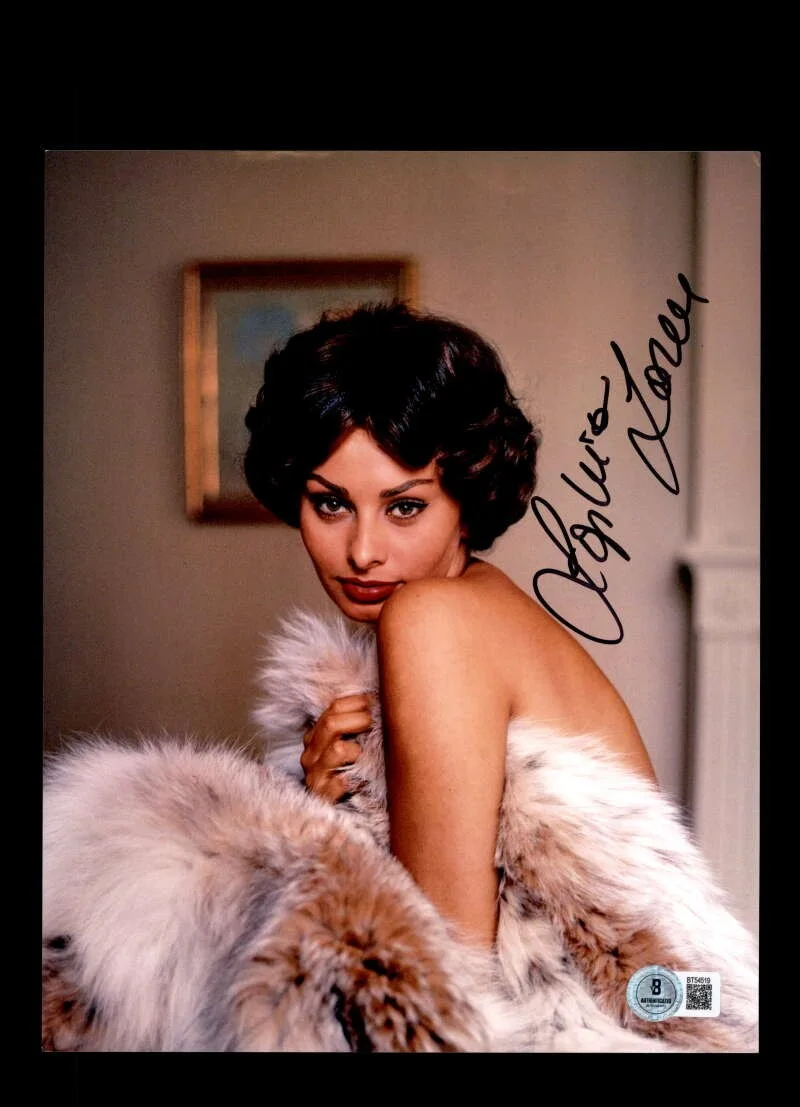 Sophia Loren — Sophia Loren Beckett BAS Signed 8x10 Photo Autographed