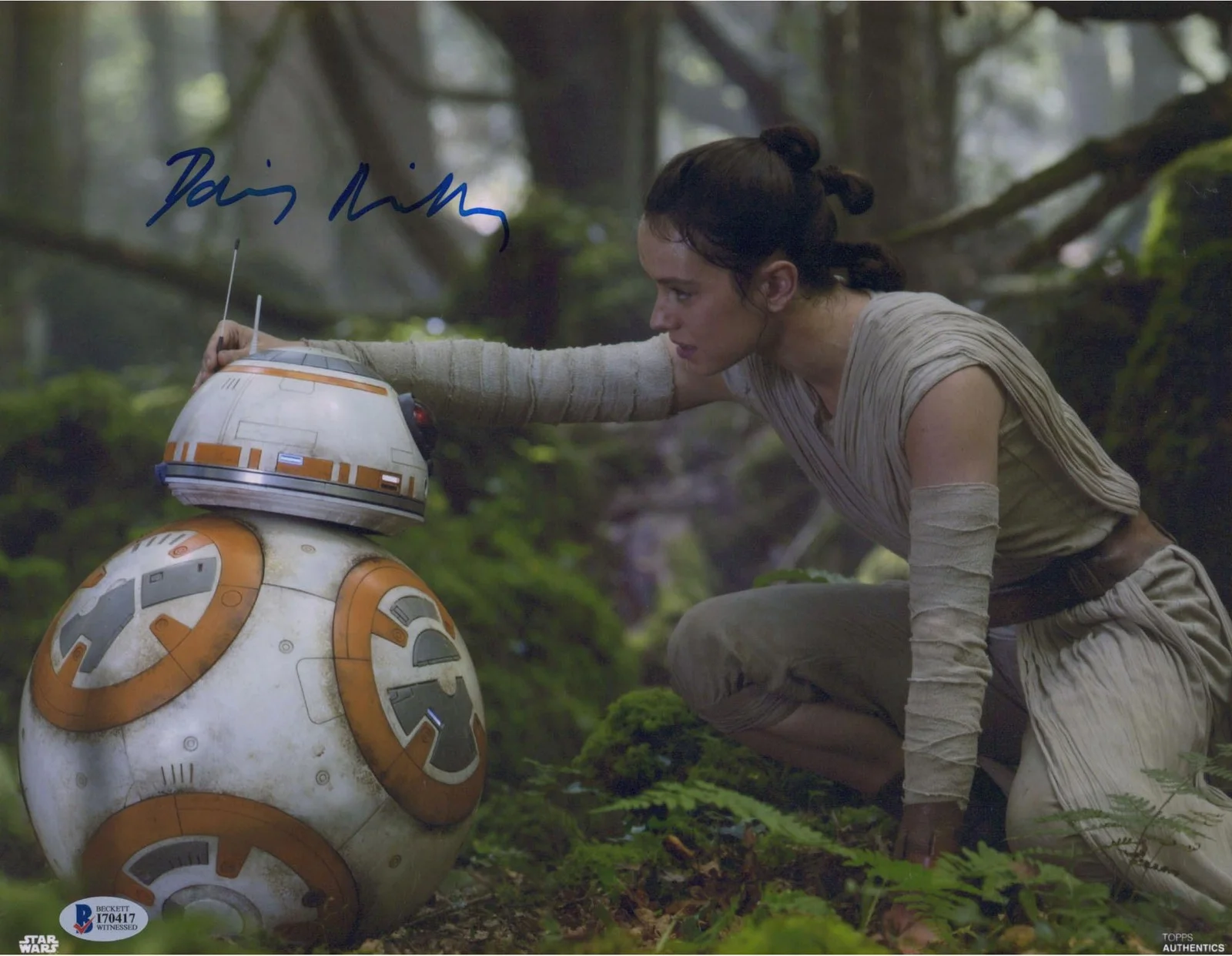 Daisy Ridley — Daisy Ridley Star Wars Signed 11" x 14" The Force Awakens with BB-8 Photo