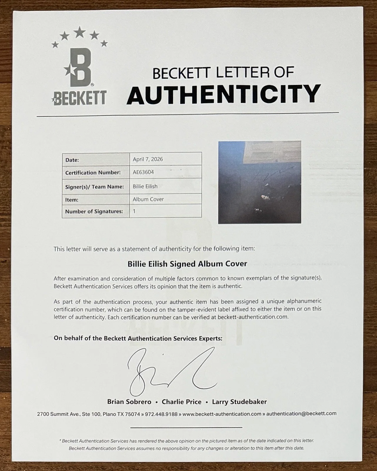 Billie Eilish — BILLIE EILISH HIT ME HARD AND SOFT SIGNED VINYL COVER AUTOGRAPH BECKETT BAS COA, изображение 5