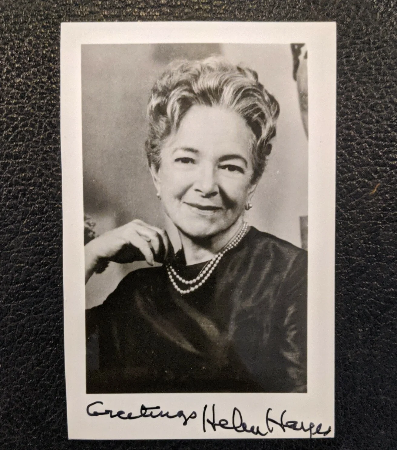 Helen Hayes — Helen Hayes Triple Crown Actress JSA Certified Autograph 3x5 Black & White Photo, image 2