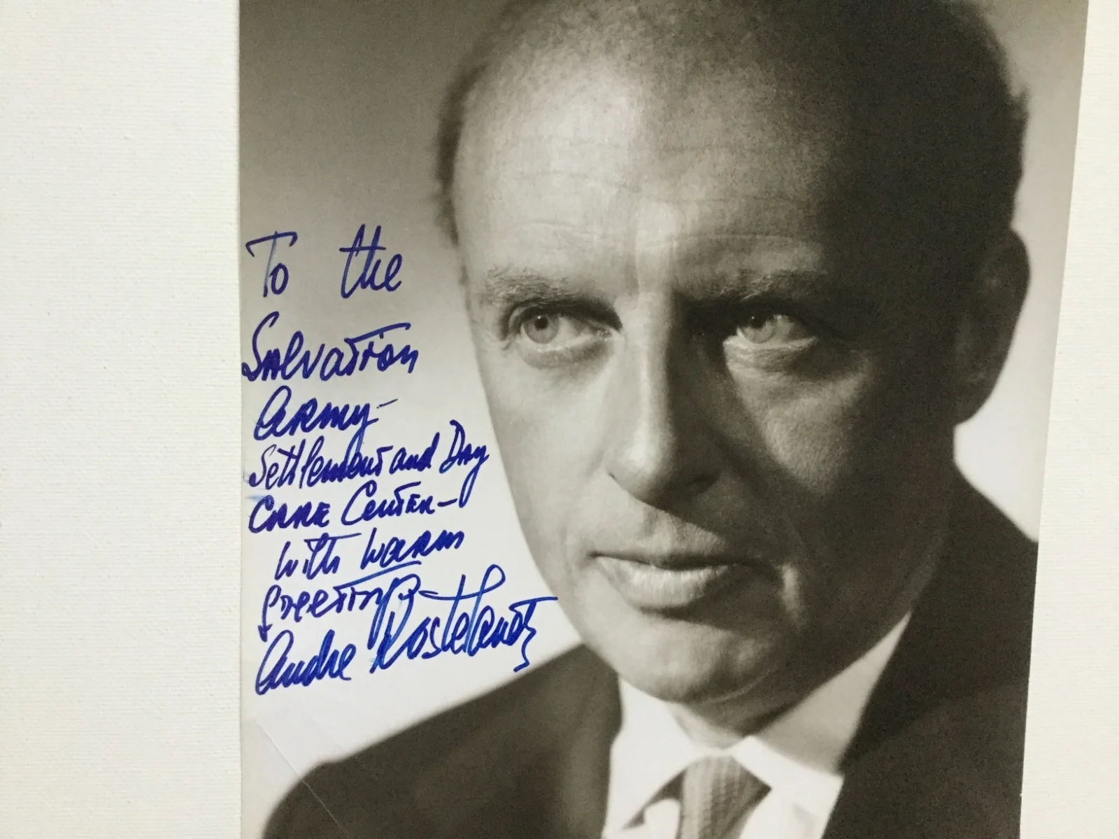 Beautiful glossy signed publicity photo of the conductor Andre Kostelanetz, изображение 3