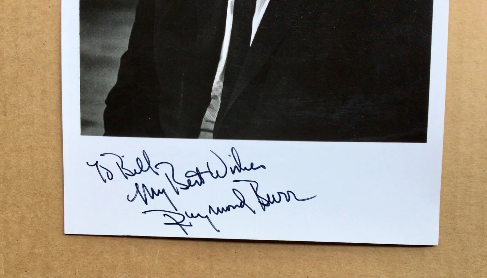 Raymond Burr — Raymond Burr (1917-1993) Perry Mason Ironside Signed Autograph 8x10 Photo., image 2