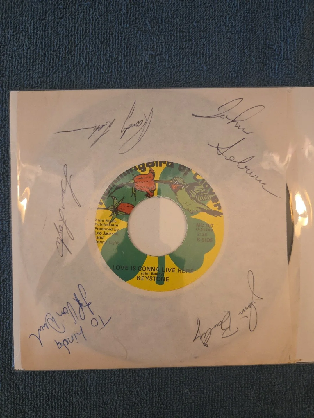 Jim Bailey — Vinyl 45 "Love Is Gonna Live Here" By Keystone Signed By Jim Bailey & Others