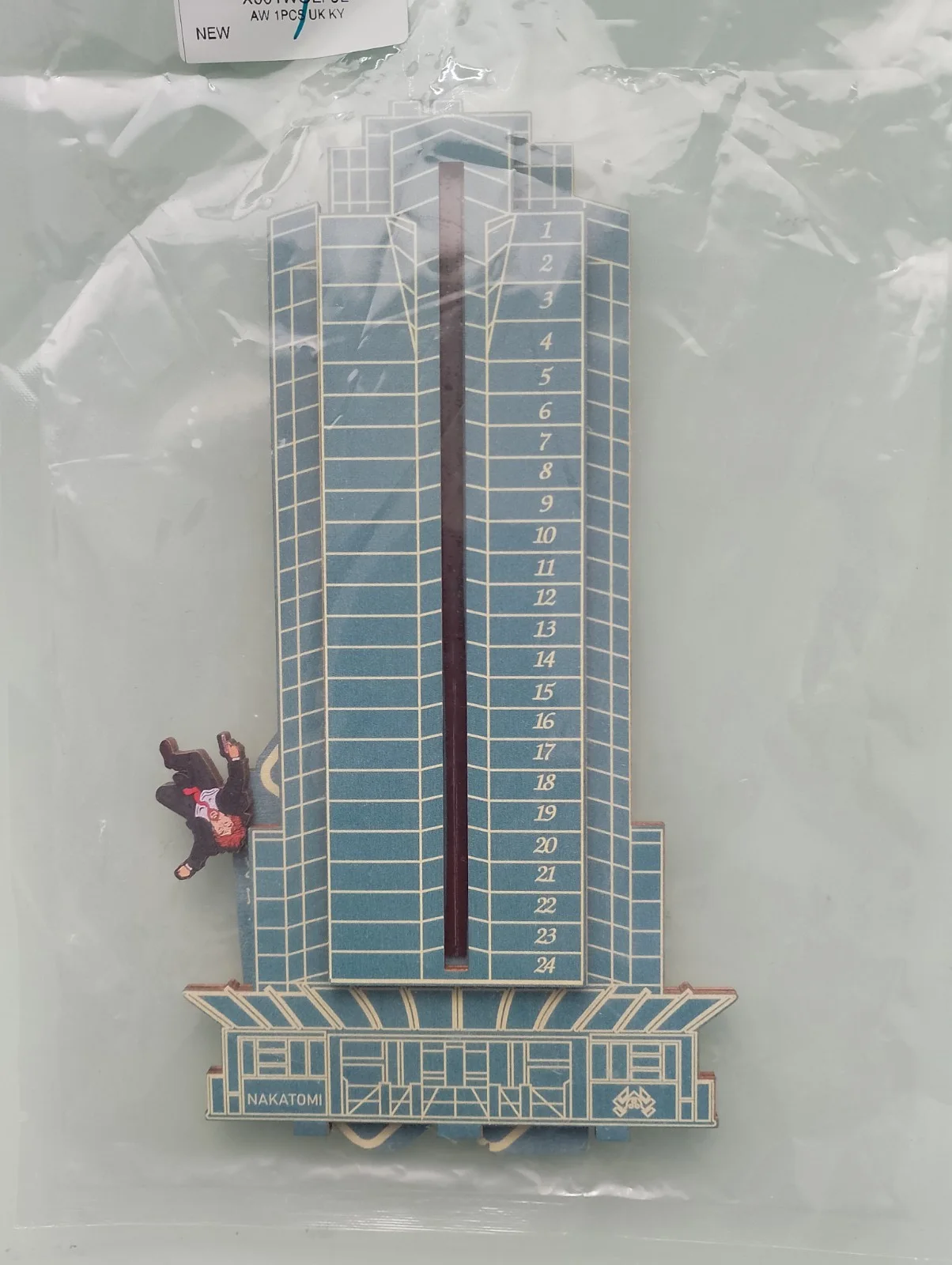 Die Hard Nakatomi Plaza Tower Wooden Christmas Countdown Hans Gruber NEW Sealed, изображение 2