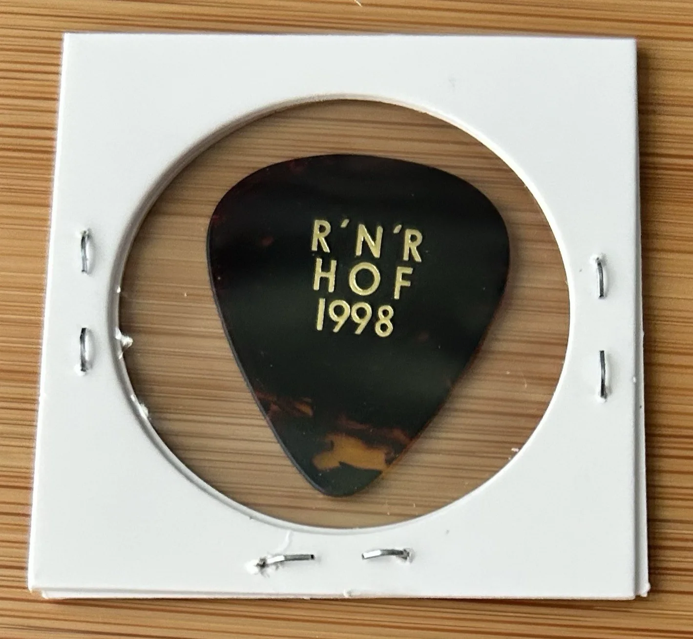 Joe Walsh (Eagles) Guitar Pick - Rock & Roll Hall Of Fame 1998 - R' N 'R HOF, изображение 2