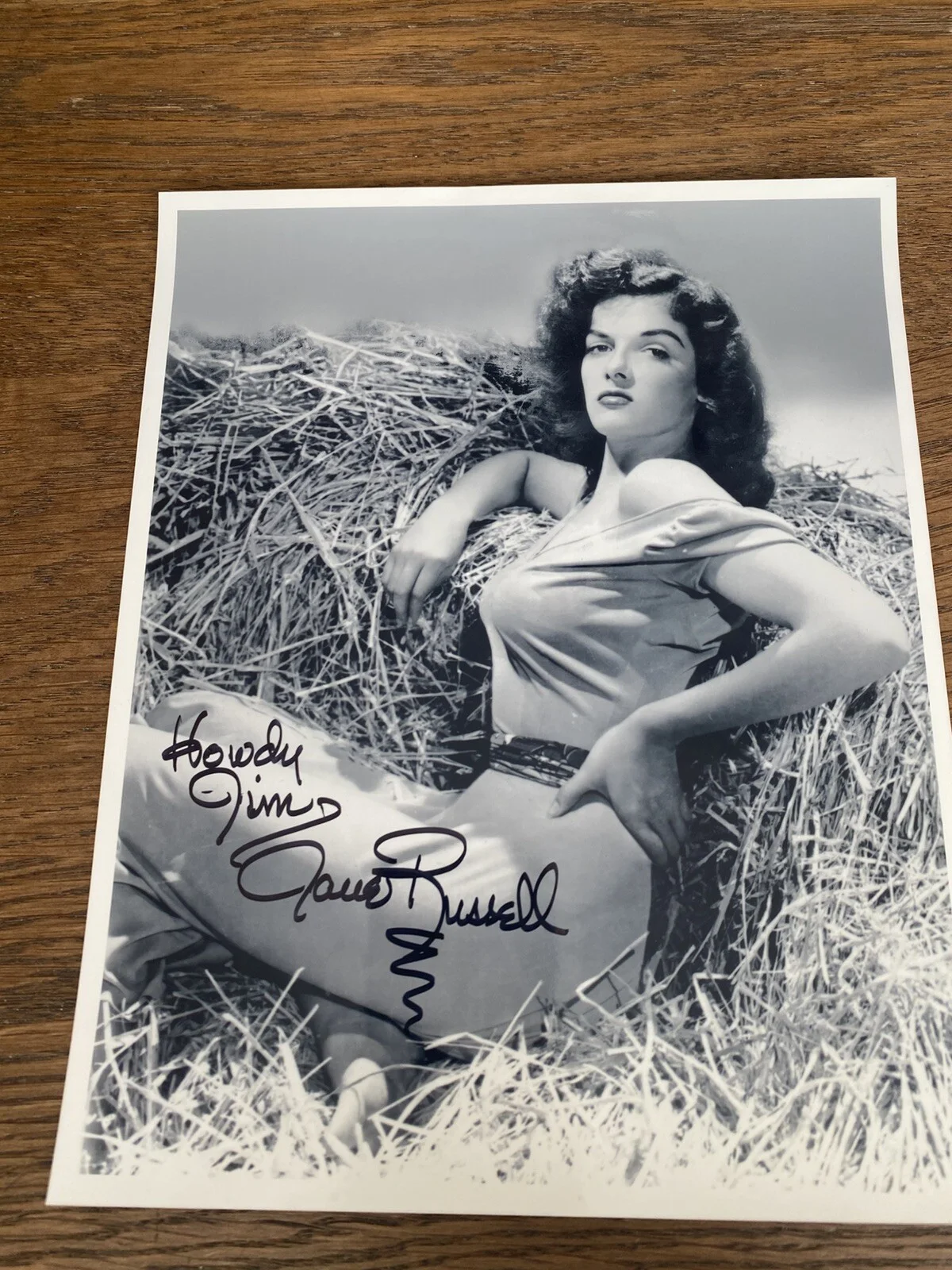 Jane Russell — Jane Russell signed 8x10 B&W movie still Hollywood Smoulder