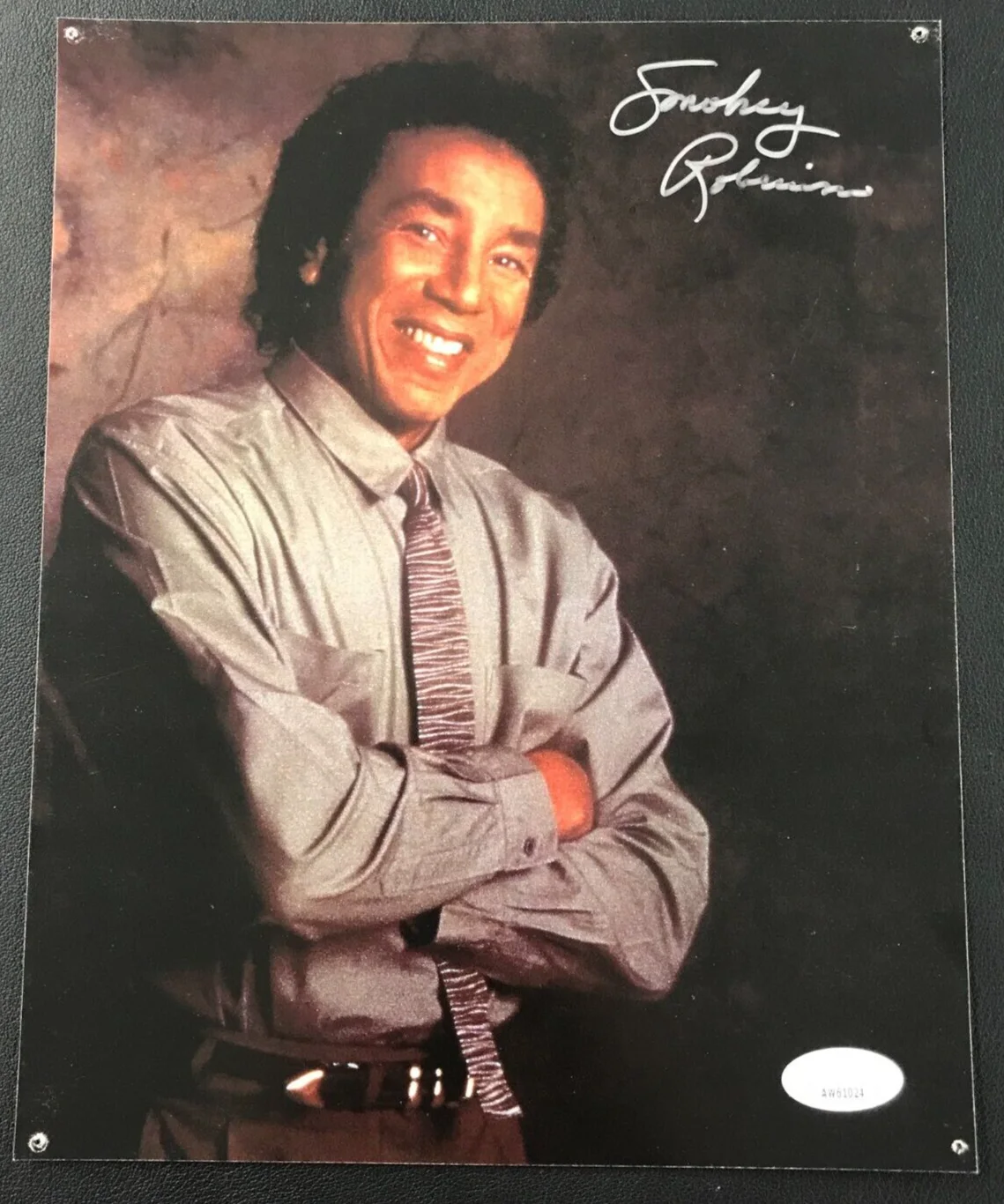 Smokey Robinson — Smokey Robinson Signed 8x10 Photograph JSA AUTO R&B Singer 'The Miracles' WOW!, image 2