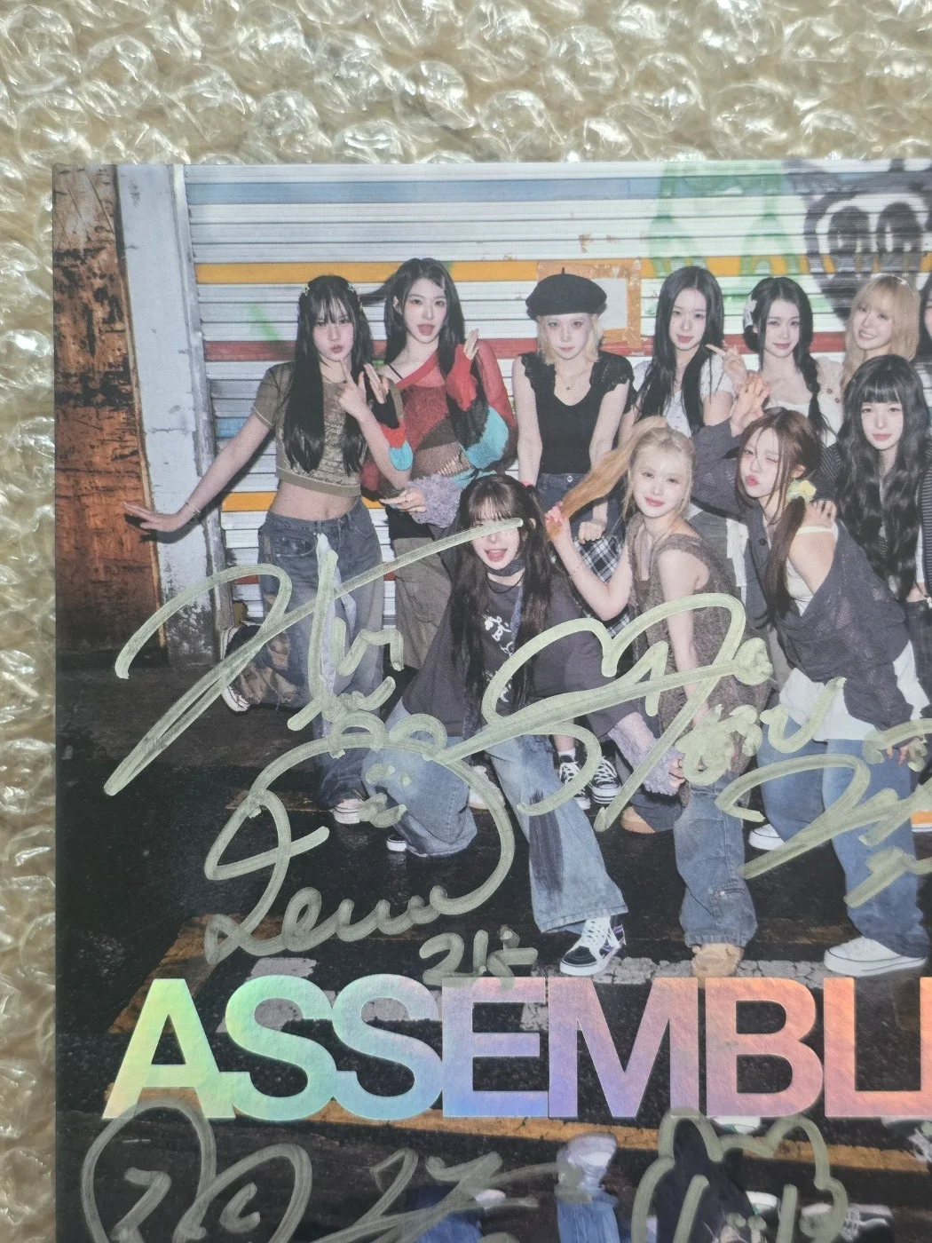 Triples Assemble25 2nd Album Autographed Hand Signed All Members, image 5