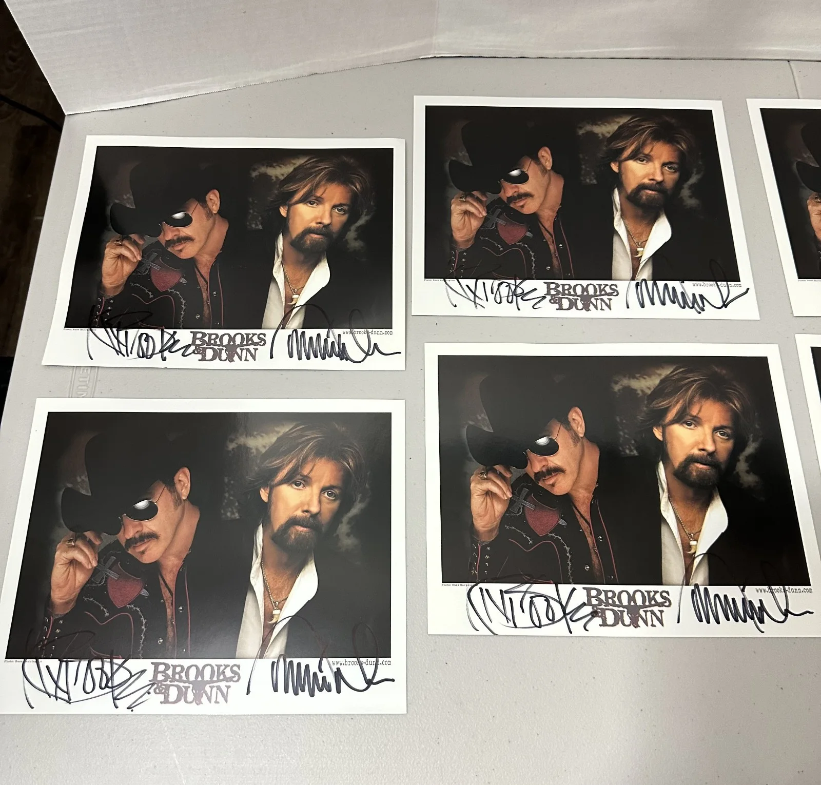 Brooks & Dunn Autographed Hand Signed 8x10 Promo Photos LOT of 8 Total. WOW!, изображение 2