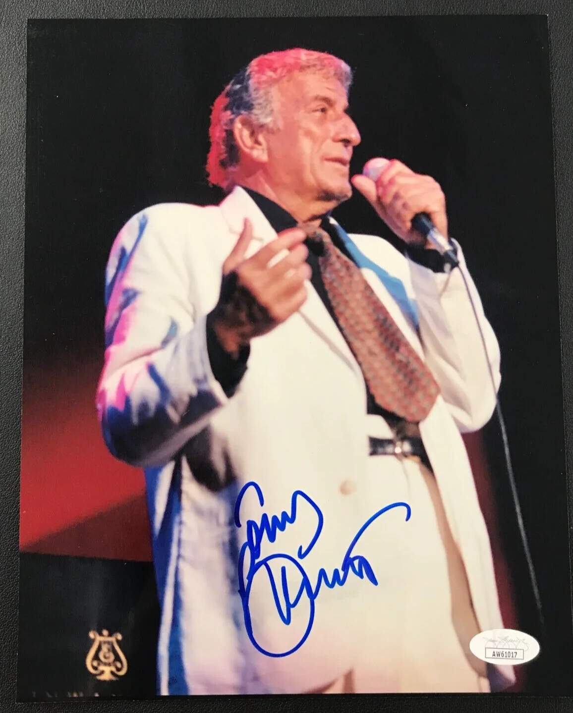 Tony Bennett — Tony Bennett Signed 8x10 Photograph JSA Cert w/COA US Jazz Singer Icon (d.2023)!, изображение 2