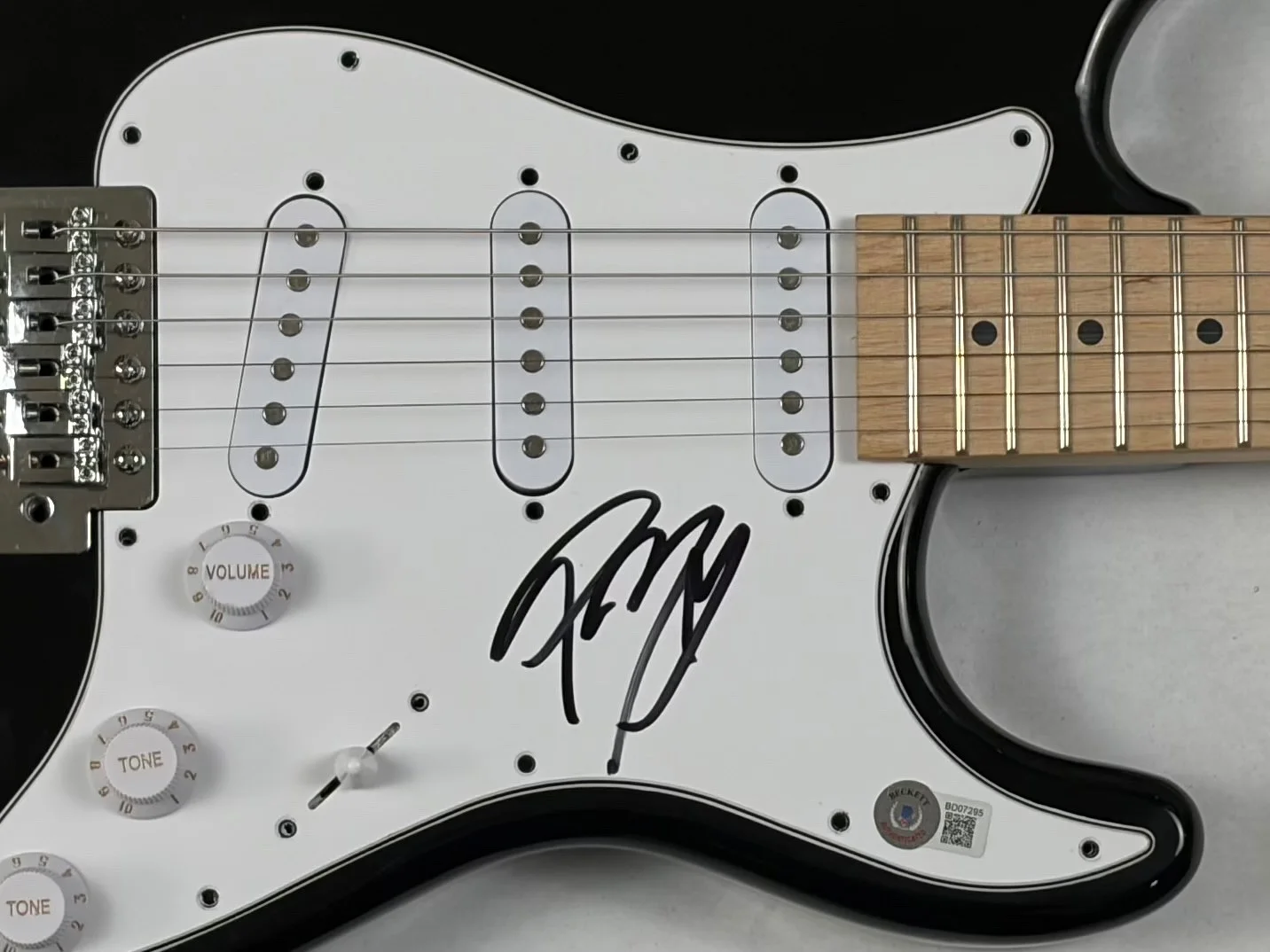 Post Malone Signed Autograph Electric Guitar Hollywood's Bleeding Beckett COA, изображение 3
