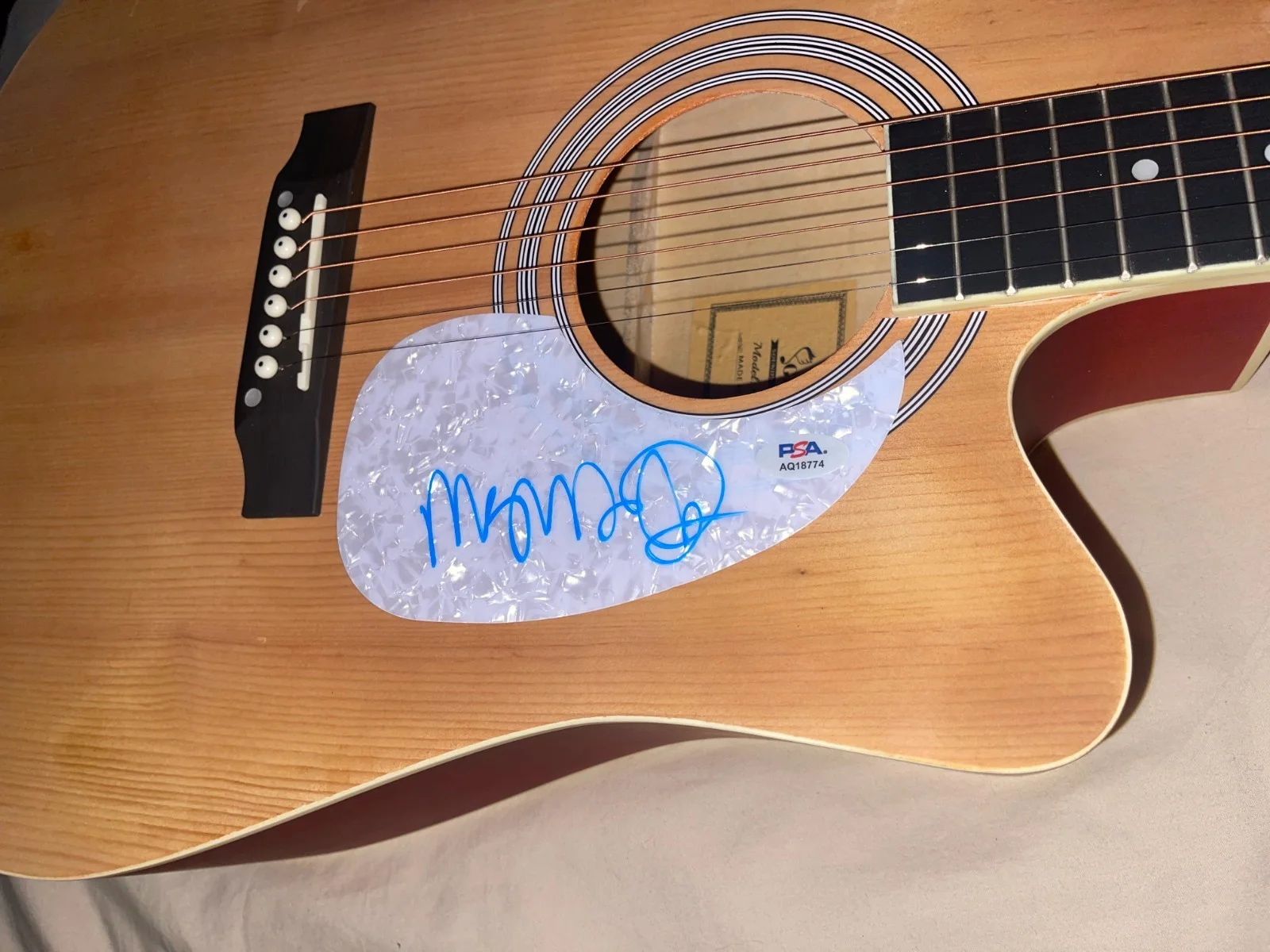 Mac DeMarco This Old Dog Salad Days 2 Signed Autograph Acoustic Guitar PSA RARE, image 2