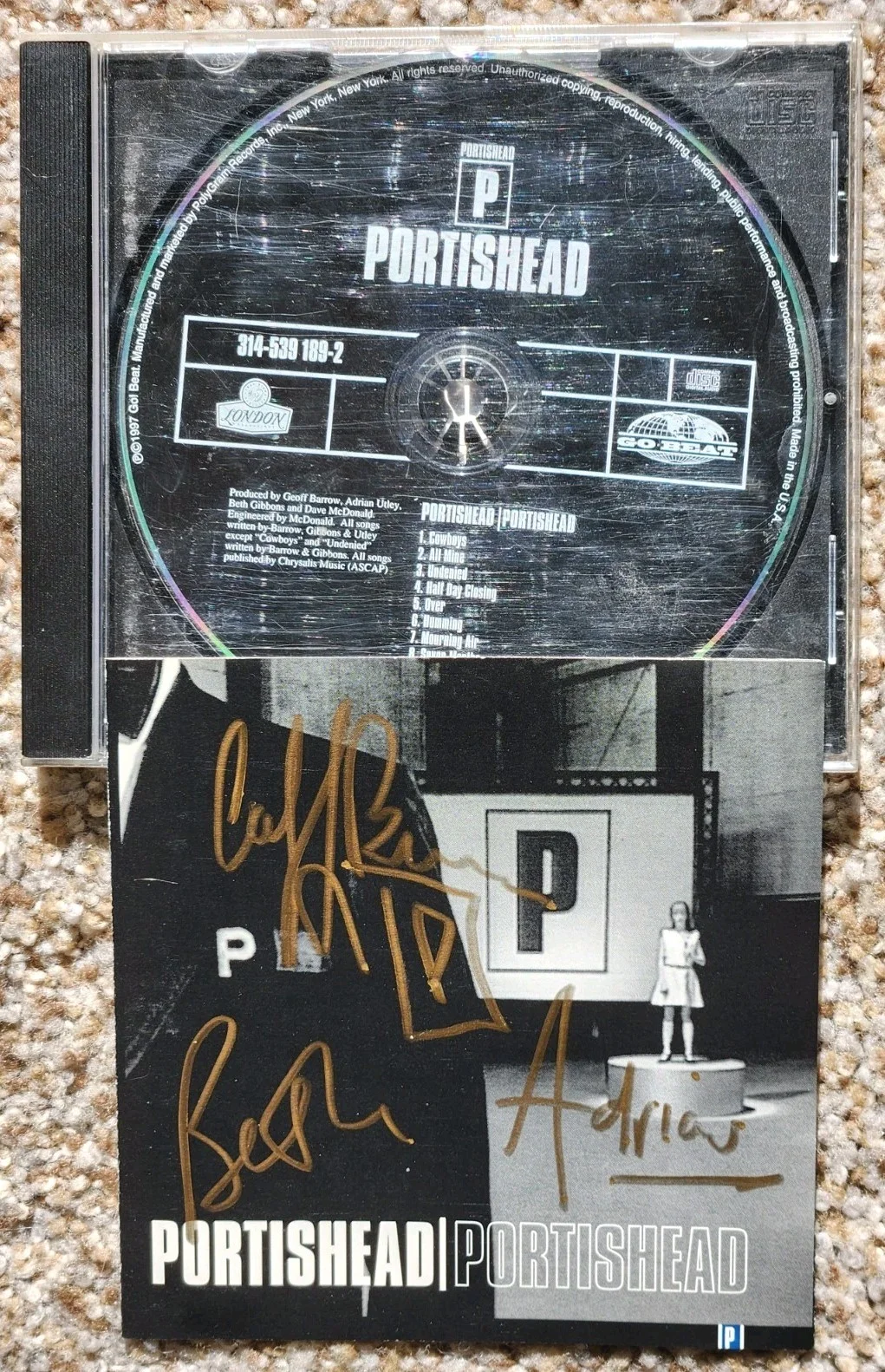 SIGNED Portishead - Portishead Debut CD Original Autographed Rare, image 2