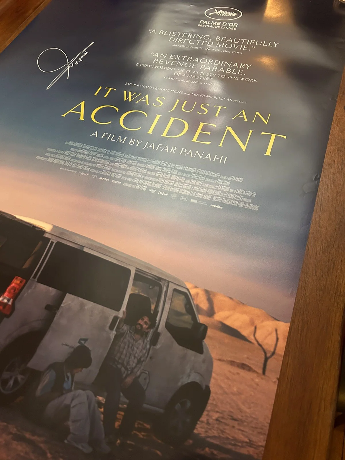 Jafar Panahi — IT WAS JUST AN ACCIDENT Poster SIGNED by JAFAR PANAHI, 27x40 Original 1-Sheet, изображение 4