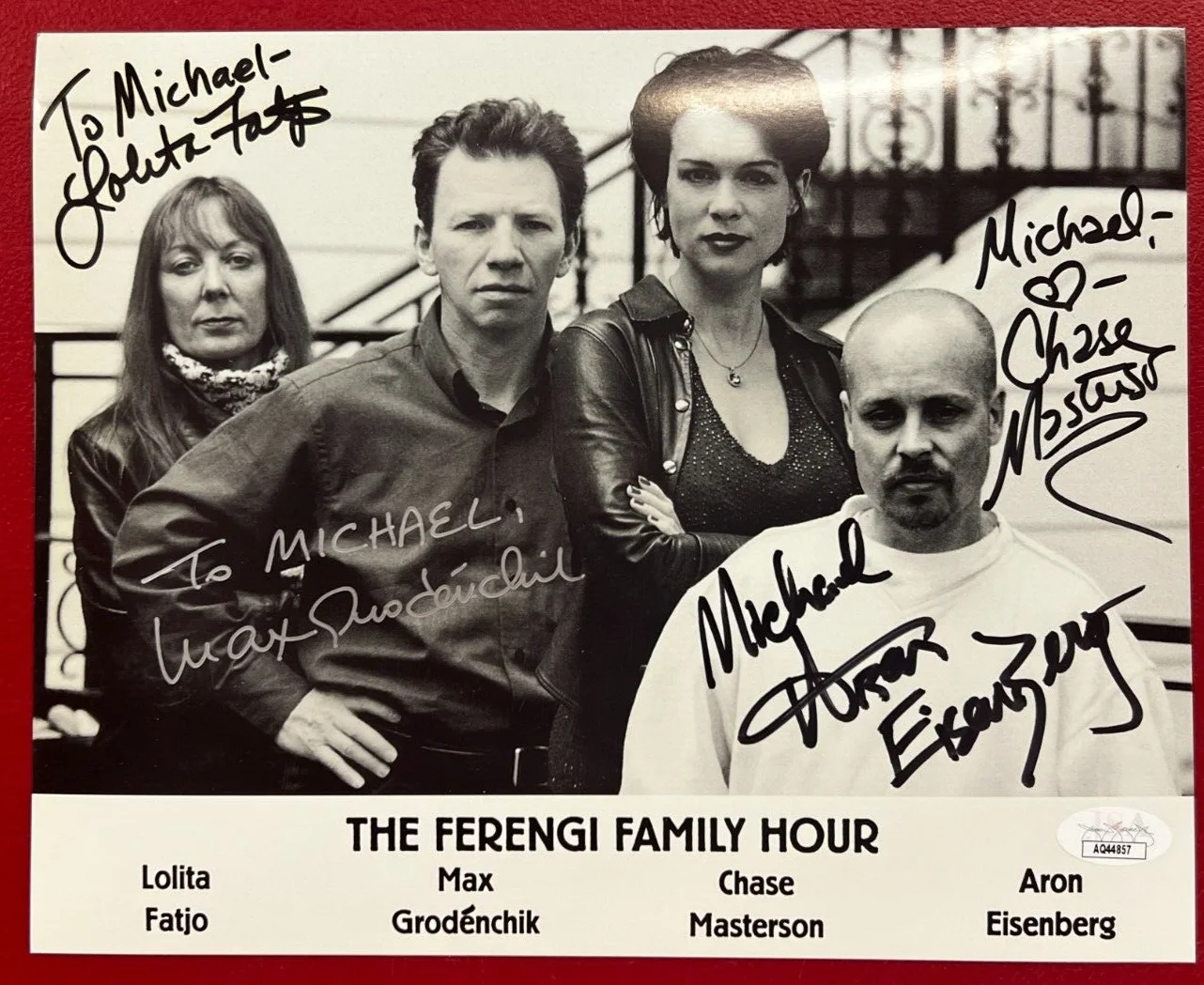 Lolita Fatjo, Max Grodechik, Chase Masterson, Aron Eisenberg — L. Fatjo/C. Masterson/Etc. Signed x4 B&W Photo JSA "Ferengi Family Hour" w/COA!, изображение 2