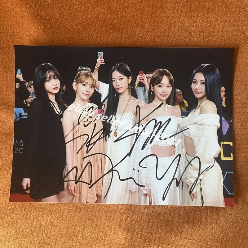 LE SSERAFIM Group Autographed Signed Photo K-POP Collection 5*7 2024A, изображение 4