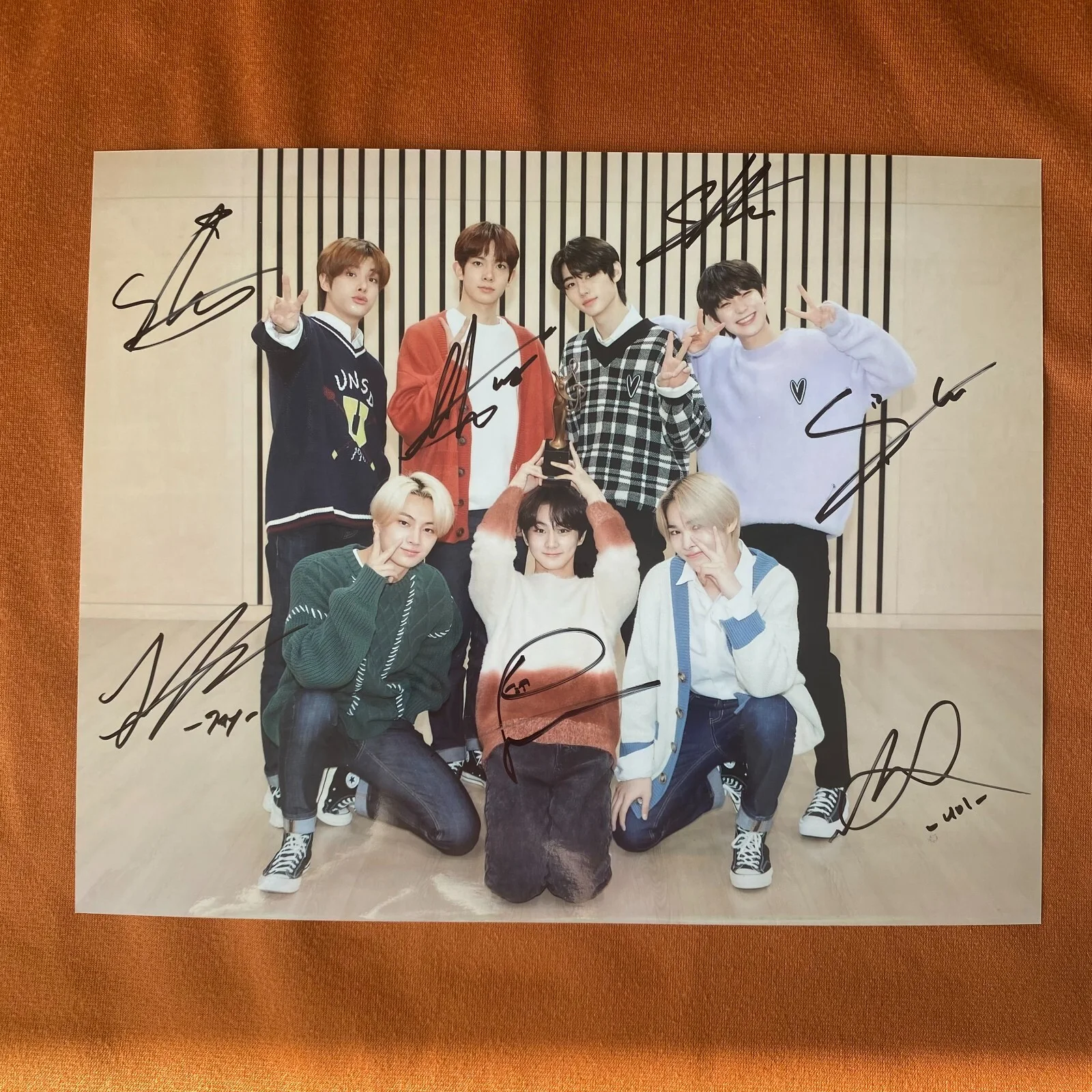 ENHYPEN GROUP Photo Poster 8*10 Autographs SIGNED K-POP FRAMED 2024B, изображение 3