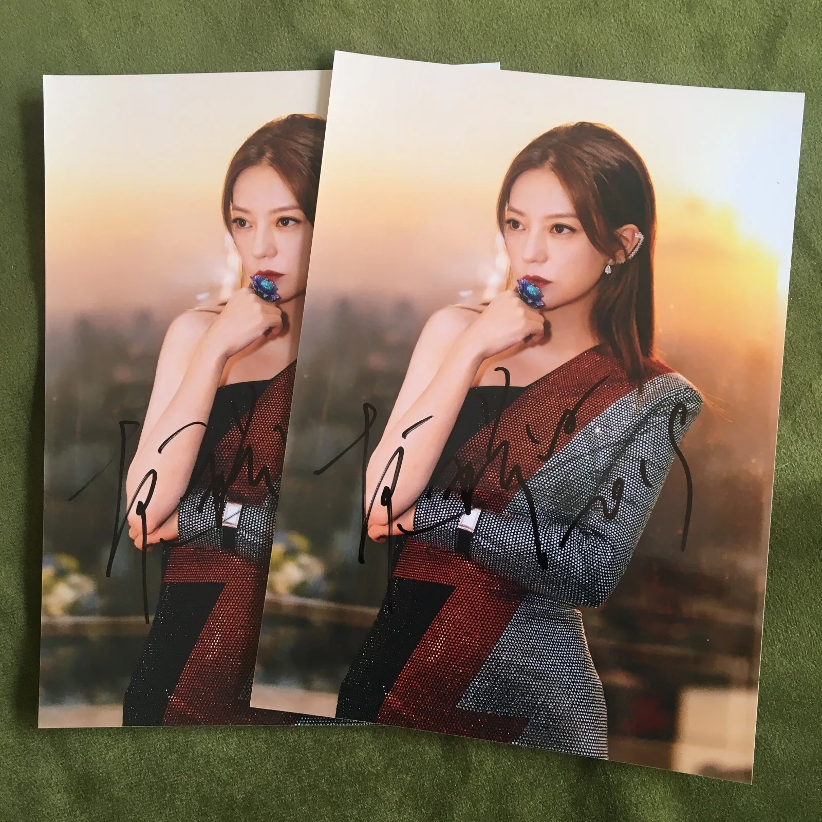 ZHAO WEI Autographed Signed Photo 5*7 Collection 赵薇 2020, image 2