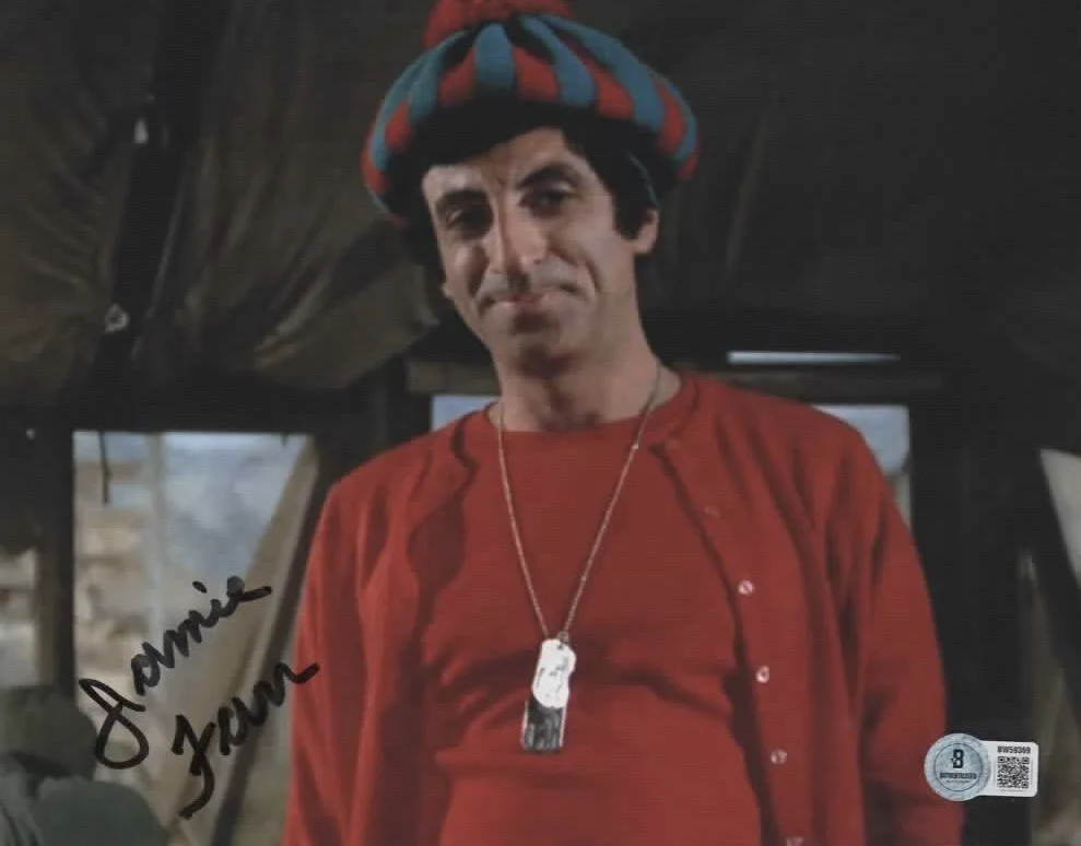 Jamie Farr — JAMIE FARR RARE SIGNED AUTOGRAPHED M.A.S.H 8x10 PHOTO COA BECKETT BAS KLINGER