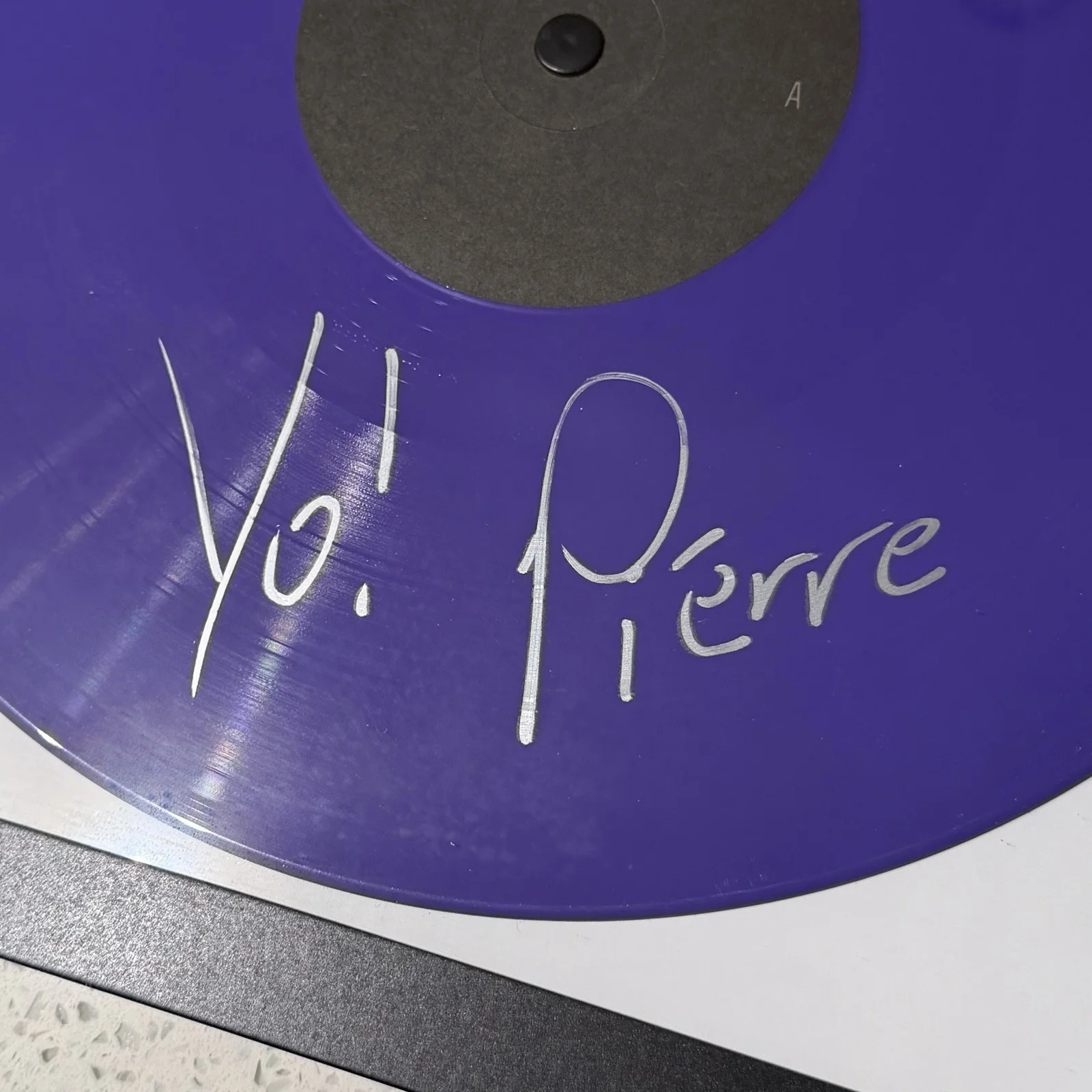 PI’ERRE BOURNE SIGNED GOOD MOVIE VINYL FRAMED RAPPER AUTOGRAPH RARE JSA COA, изображение 3
